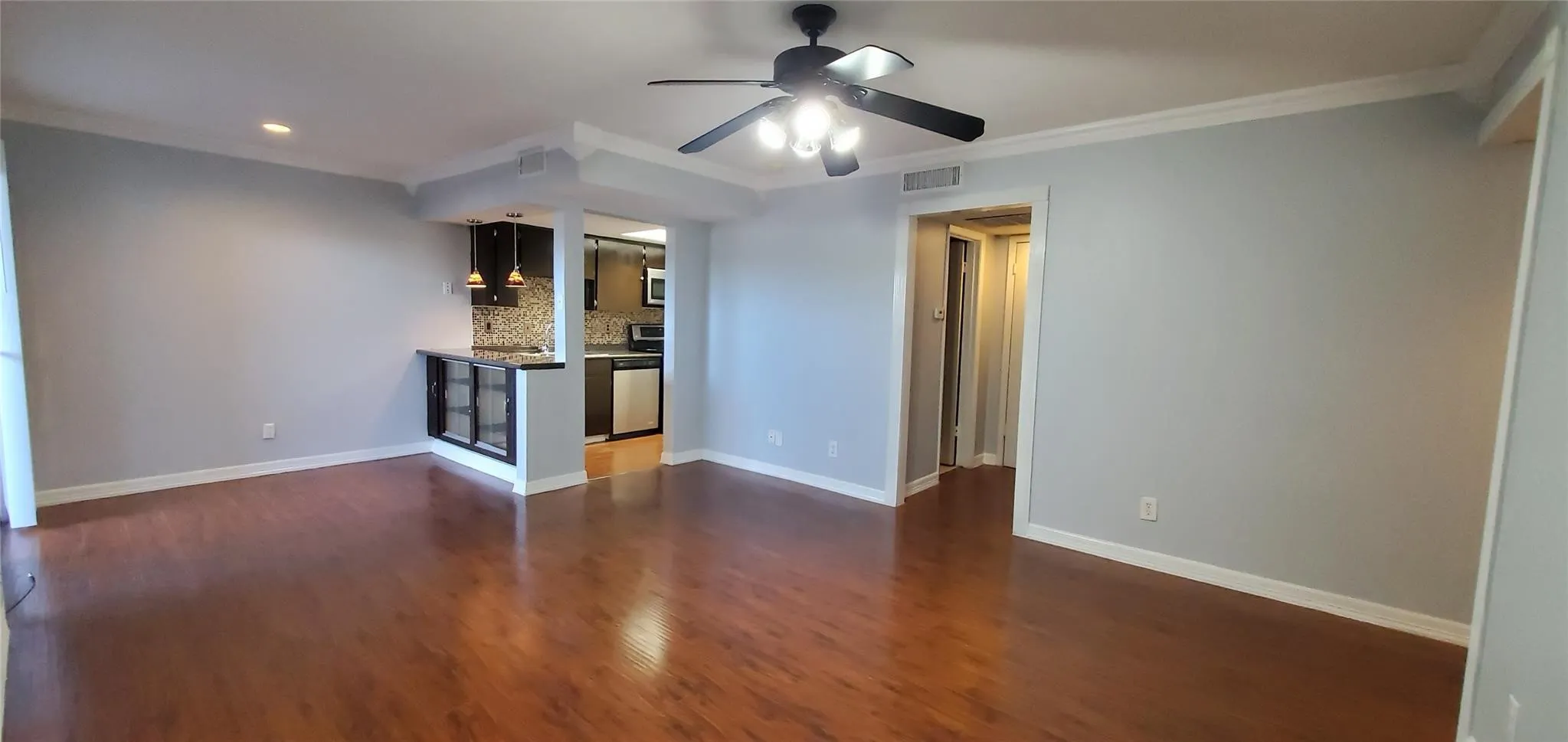 Condominium For Rent in Dallas County , 12818 Midway Road 1076, Dallas, Texas 75244, 2 Bedroom, 2 Bathroom, Garage spaces, 864 Sqft, built in 1970, mls#21323045, Real Estate Agent in Dallas, Homes For Rent in Dallas county, Homes For Rent in Dallas, Realtor in Dallas Texas, Real Estate Brokerage Independent Realty Texas, Luminita Cordes Realtor