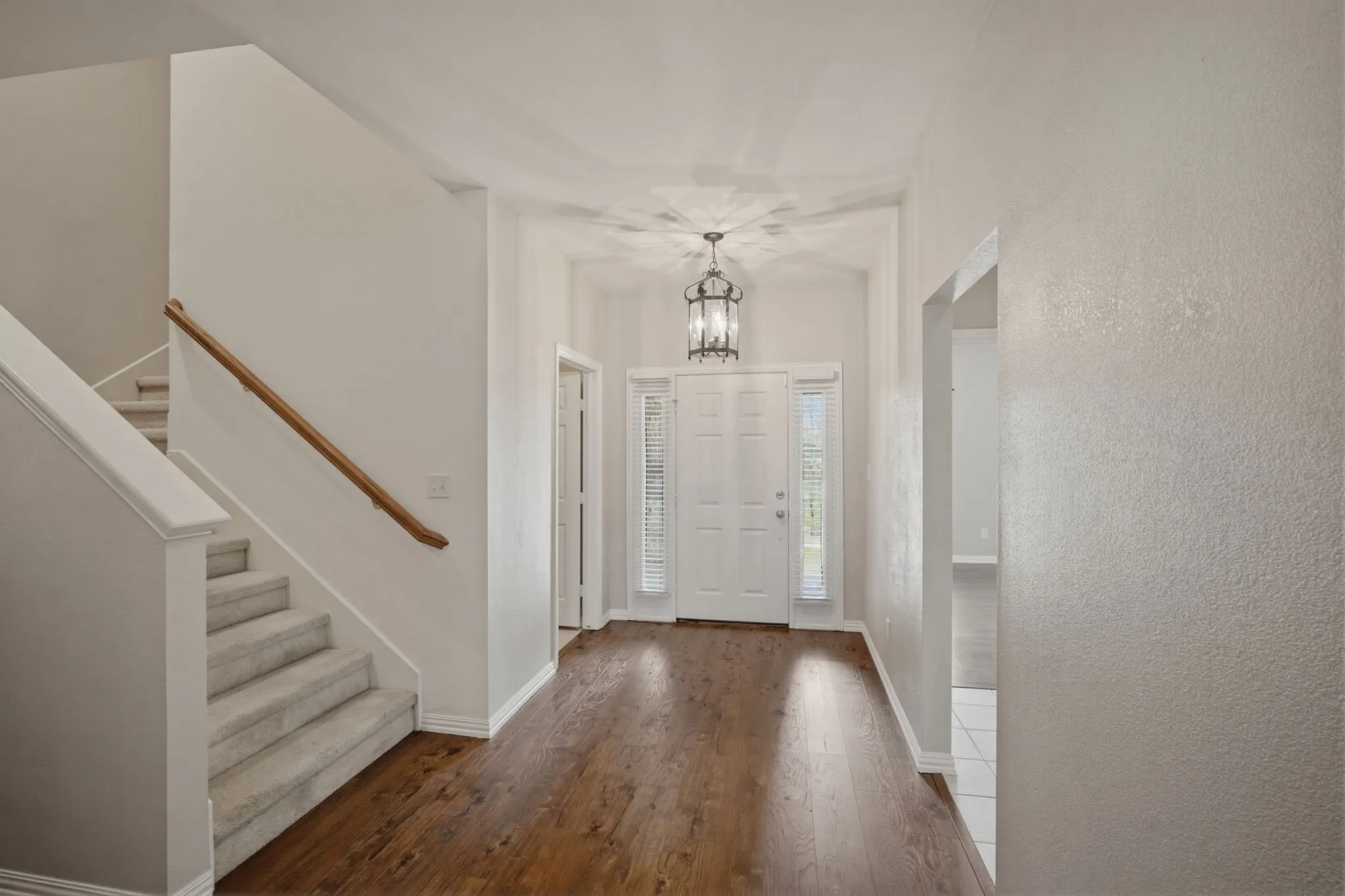 Single Family Residence For Sale in Johnson County , 3009 Shoreline Drive, Burleson, Texas 76028, 5 Bedroom, 2 Bathroom, 2 Garage spaces, 2,216 Sqft, built in 2003, mls#21318362, Real Estate Agent in Burleson, Homes For Sale in Johnson county, Homes For Sale in Burleson, Realtor in Burleson Texas, Real Estate Brokerage Independent Realty Texas, Luminita Cordes Realtor