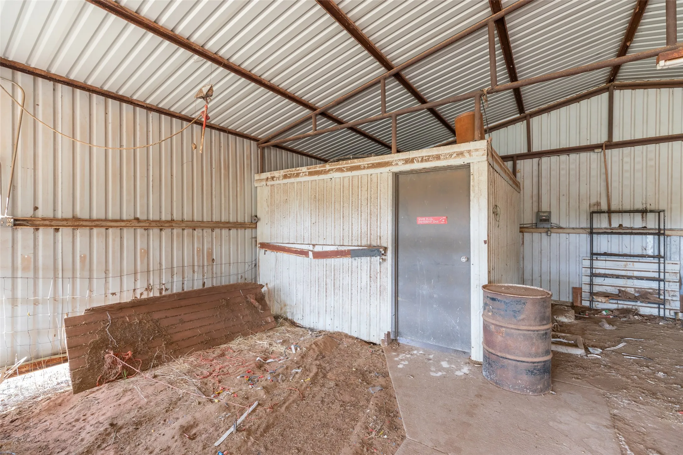 Farm For Sale in Jones County , 7449 Fm 707, Anson, Texas 79501, 3 Bedroom, 2 Bathroom, Garage spaces, 2,522 Sqft, built in 1954, mls#21320181, Real Estate Agent in Anson, Homes For Sale in Jones county, Homes For Sale in Anson, Realtor in Anson Texas, Real Estate Brokerage Independent Realty Texas, Luminita Cordes Realtor