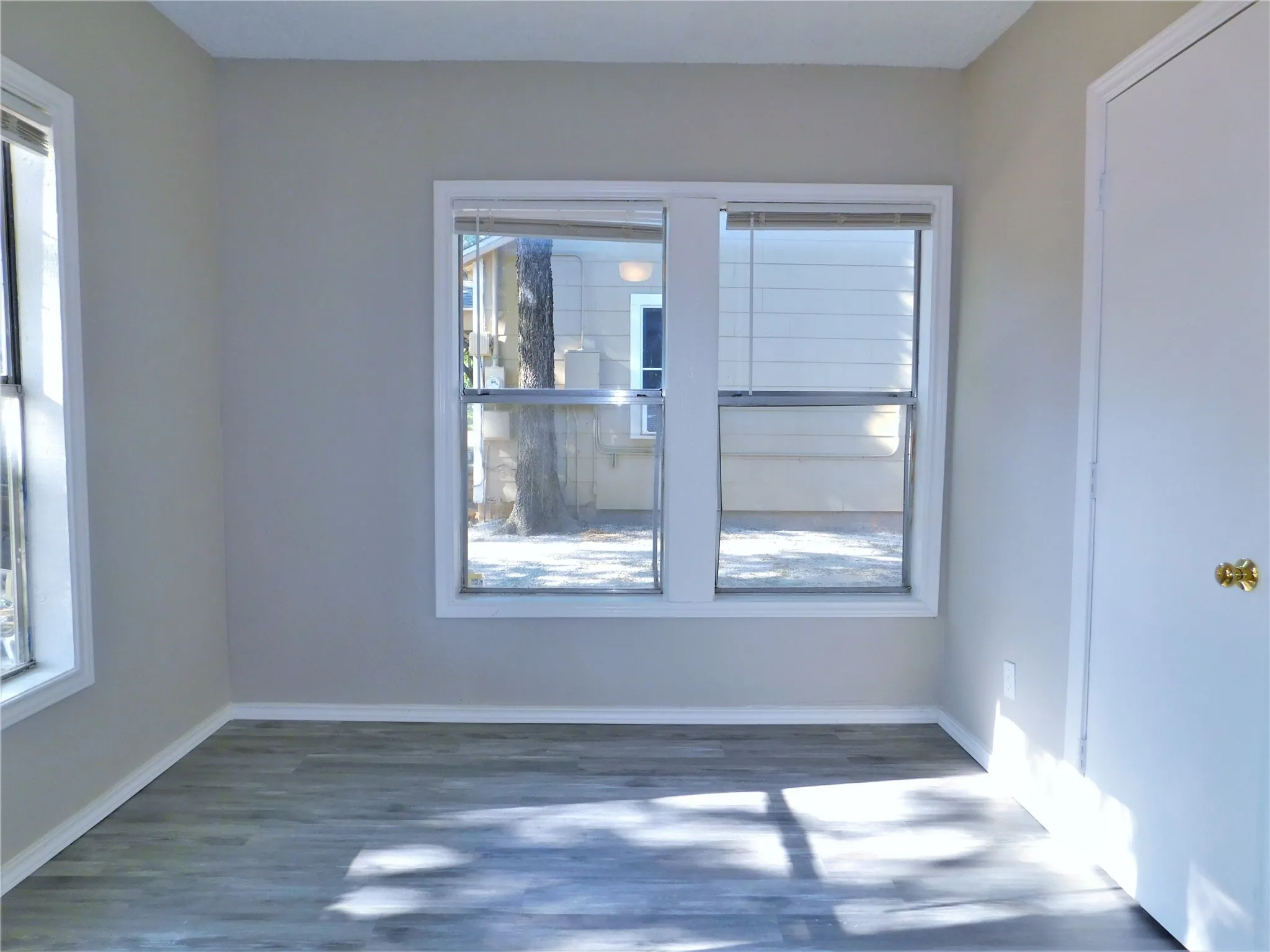 Single Family Residence For Rent in Denton County , 1014 Peak Street, Denton, Texas 76201, 2 Bedroom, 1 Bathroom, Garage spaces, 768 Sqft, built in 1930, mls#21304025, Real Estate Agent in Denton, Homes For Rent in Denton county, Homes For Rent in Denton, Realtor in Denton Texas, Real Estate Brokerage Independent Realty Texas, Luminita Cordes Realtor