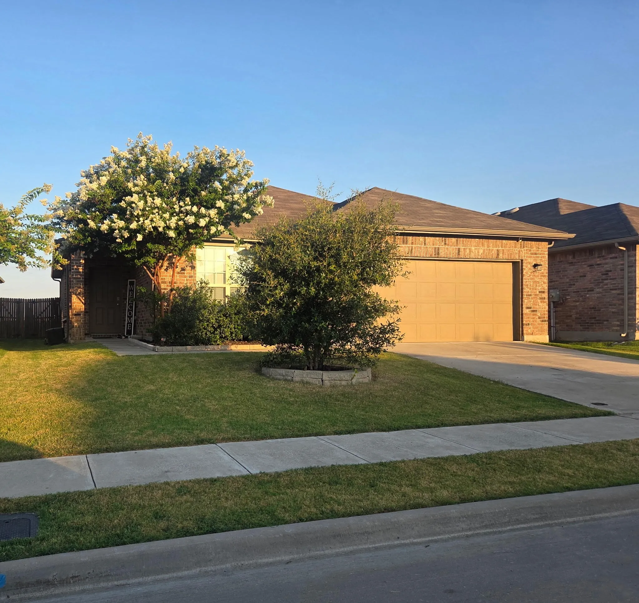 Single Family Residence For Sale in Grayson County , 1036 Stanridge Lane, Van Alstyne, Texas 75495, 3 Bedroom, 2 Bathroom, 2 Garage spaces, 1,590 Sqft, built in 2019, Price $265,000, mls#21323394, Real Estate Agent in Van Alstyne, Homes For Sale in Grayson county, Homes For Sale in Van Alstyne, Realtor in Van Alstyne Texas, Real Estate Brokerage Independent Realty Texas, Luminita Cordes Realtor