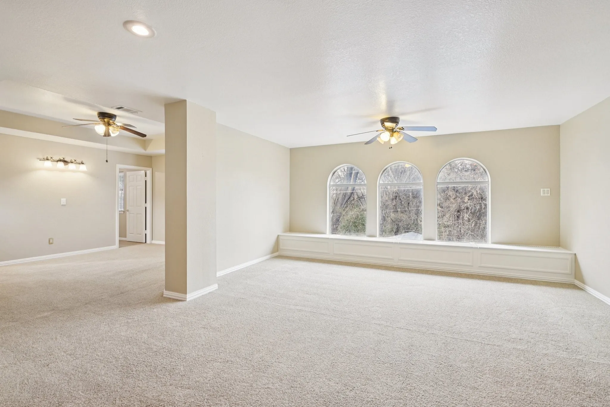 Single Family Residence For Sale in Tarrant County , 4519 Edge Creek Lane, Arlington, Texas 76017, 4 Bedrooms, 4 Bathrooms, 2 Garage spaces, 3,042 Sqft, built in 1993, Price $479,900, mls#21322920, Real Estate Agent in Arlington, Homes For Sale in Tarrant county, Homes For Sale in Arlington, Realtor in Arlington Texas, Real Estate Brokerage Independent Realty Texas, Luminita Cordes Realtor