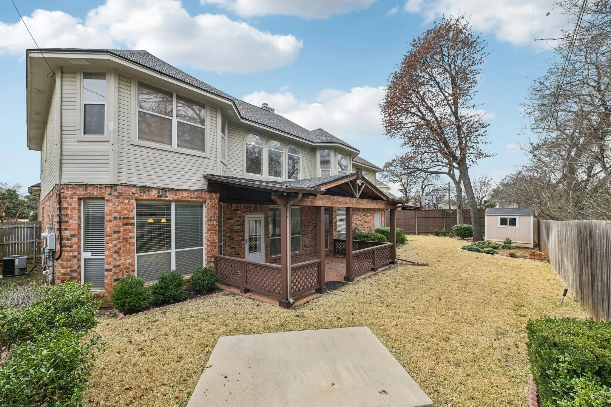 Single Family Residence For Sale in Tarrant County , 4519 Edge Creek Lane, Arlington, Texas 76017, 4 Bedrooms, 4 Bathrooms, 2 Garage spaces, 3,042 Sqft, built in 1993, Price $479,900, mls#21322920, Real Estate Agent in Arlington, Homes For Sale in Tarrant county, Homes For Sale in Arlington, Realtor in Arlington Texas, Real Estate Brokerage Independent Realty Texas, Luminita Cordes Realtor