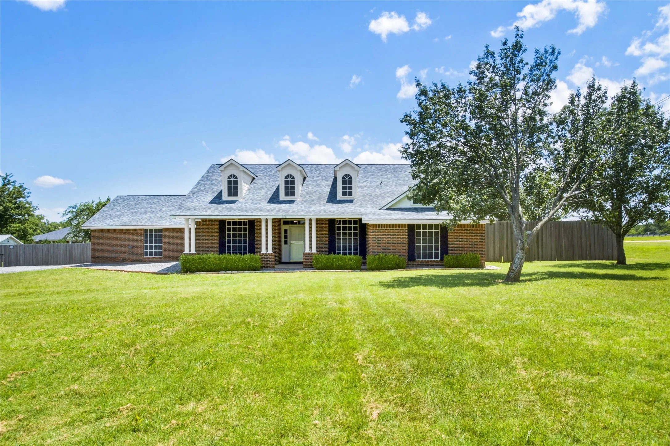 Single Family Residence For Rent in Collin County , 2621 Taylor Boulevard, Anna, Texas 75409, 4 Bedroom, 3 Bathroom, 2 Garage spaces, 2,396 Sqft, built in 2001, mls#21320466, Real Estate Agent in Anna, Homes For Rent in Collin county, Homes For Rent in Anna, Realtor in Anna Texas, Real Estate Brokerage Independent Realty Texas, Luminita Cordes Realtor