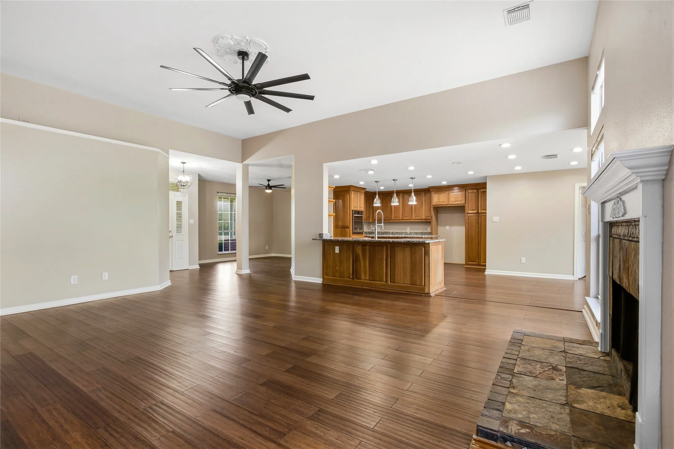 Single Family Residence For Rent in Collin County , 2621 Taylor Boulevard, Anna, Texas 75409, 4 Bedroom, 3 Bathroom, 2 Garage spaces, 2,396 Sqft, built in 2001, mls#21320466, Real Estate Agent in Anna, Homes For Rent in Collin county, Homes For Rent in Anna, Realtor in Anna Texas, Real Estate Brokerage Independent Realty Texas, Luminita Cordes Realtor