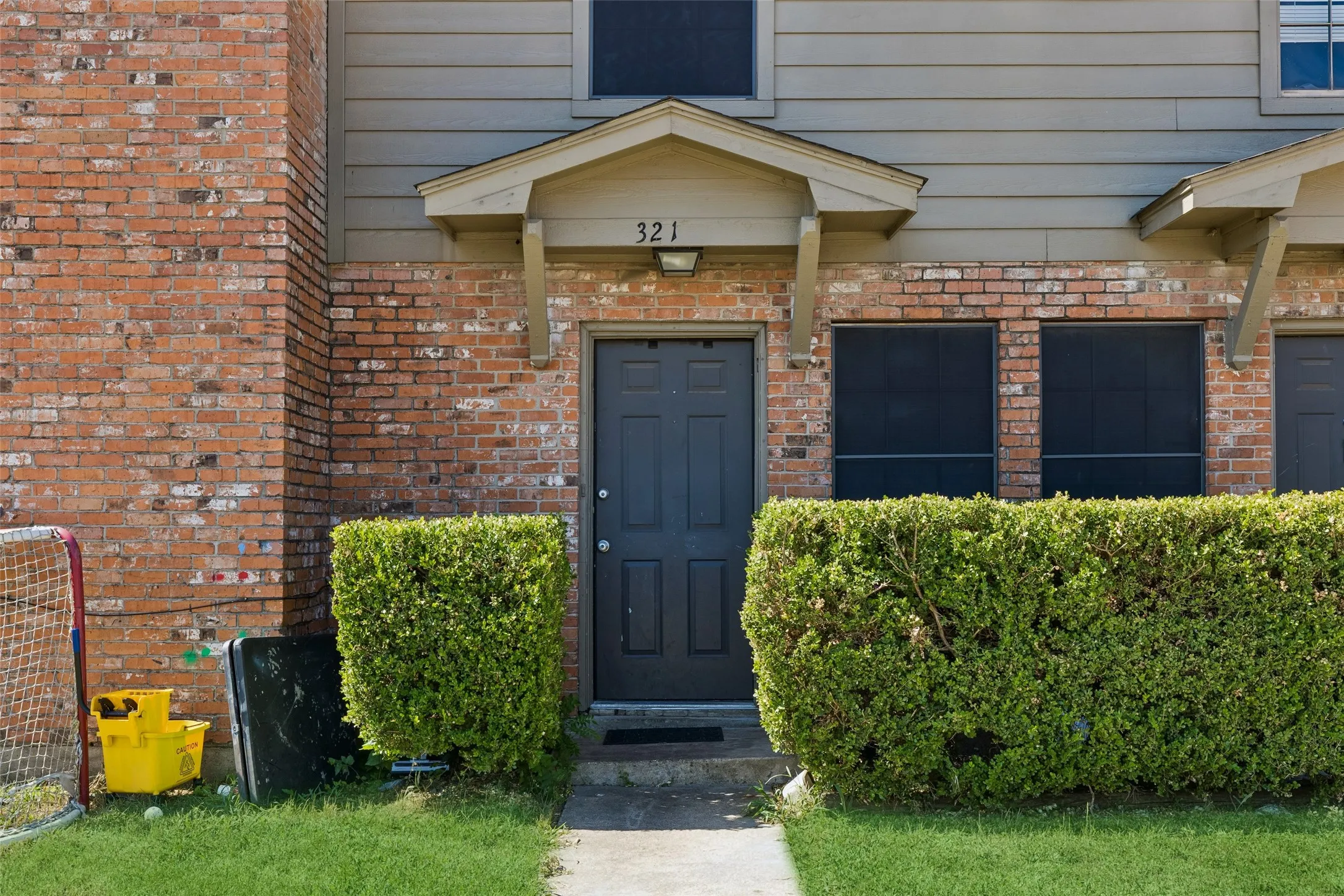 Quadruplex For Sale in Tarrant County , 321 Cambridge Drive, Saginaw, Texas 76179, 8 Bedroom, 8 Bathroom, Garage spaces, 0 Sqft, built in 1982, mls#21322557, Real Estate Agent in Saginaw, Homes For Sale in Tarrant county, Homes For Sale in Saginaw, Realtor in Saginaw Texas, Real Estate Brokerage Independent Realty Texas, Luminita Cordes Realtor