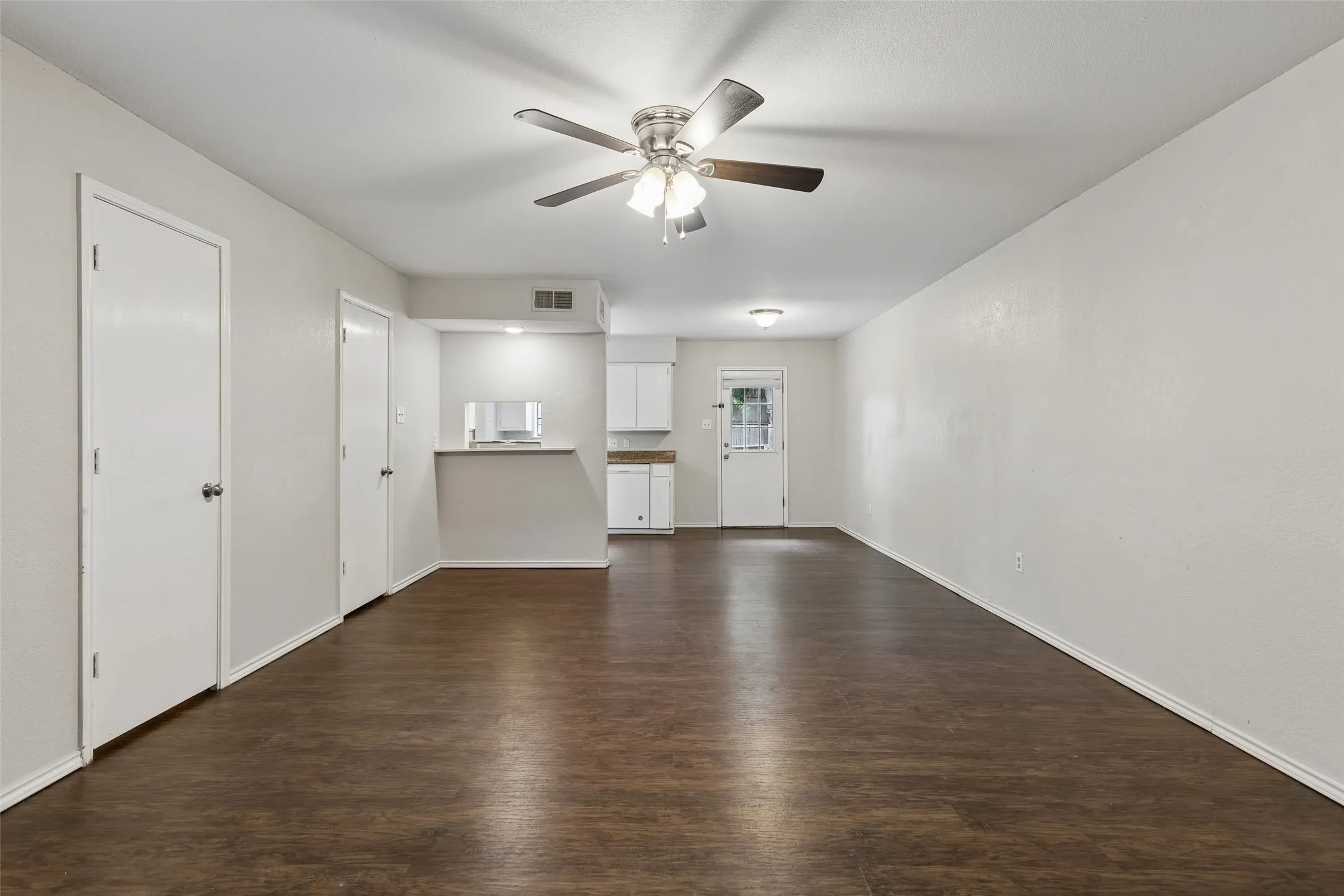 Quadruplex For Sale in Tarrant County , 321 Cambridge Drive, Saginaw, Texas 76179, 8 Bedroom, 8 Bathroom, Garage spaces, 0 Sqft, built in 1982, mls#21322557, Real Estate Agent in Saginaw, Homes For Sale in Tarrant county, Homes For Sale in Saginaw, Realtor in Saginaw Texas, Real Estate Brokerage Independent Realty Texas, Luminita Cordes Realtor