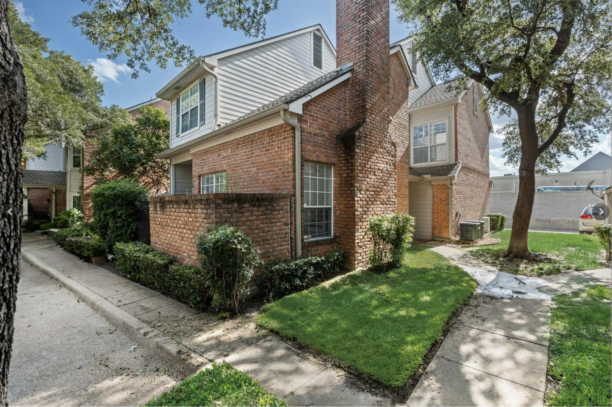Condominium For Sale in Collin County , 4050 Frankford Road 802, Dallas, Texas 75287, 2 Bedroom, 3 Bathroom, 2 Garage spaces, 1,425 Sqft, built in 1982, mls#21317841, Real Estate Agent in Dallas, Homes For Sale in Collin county, Homes For Sale in Dallas, Realtor in Dallas Texas, Real Estate Brokerage Independent Realty Texas, Luminita Cordes Realtor