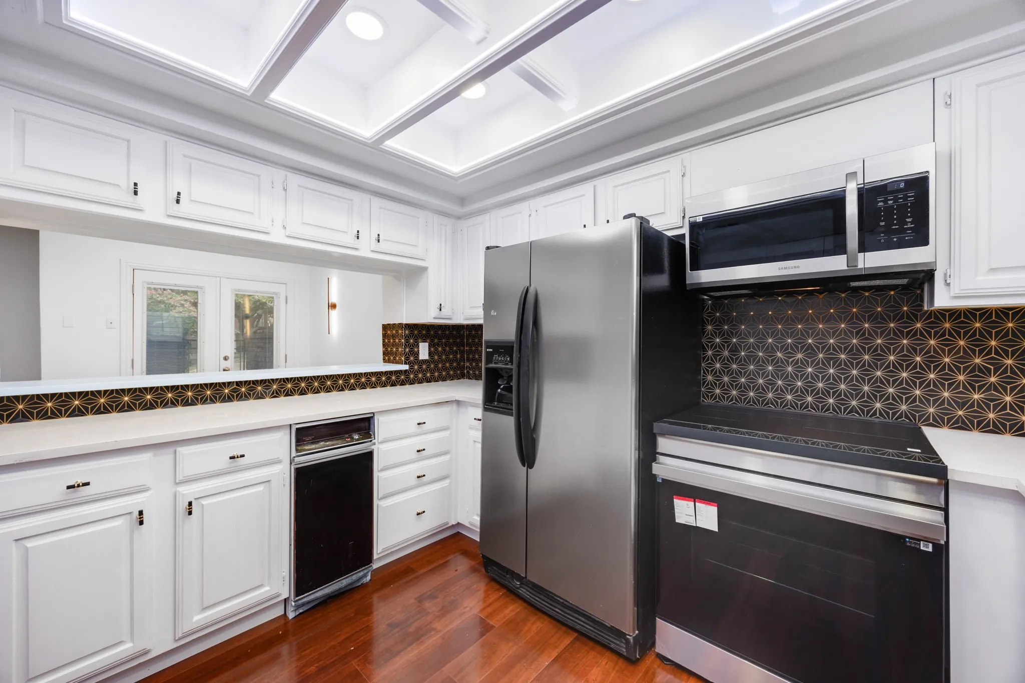 Condominium For Sale in Collin County , 4050 Frankford Road 802, Dallas, Texas 75287, 2 Bedroom, 3 Bathroom, 2 Garage spaces, 1,425 Sqft, built in 1982, mls#21317841, Real Estate Agent in Dallas, Homes For Sale in Collin county, Homes For Sale in Dallas, Realtor in Dallas Texas, Real Estate Brokerage Independent Realty Texas, Luminita Cordes Realtor