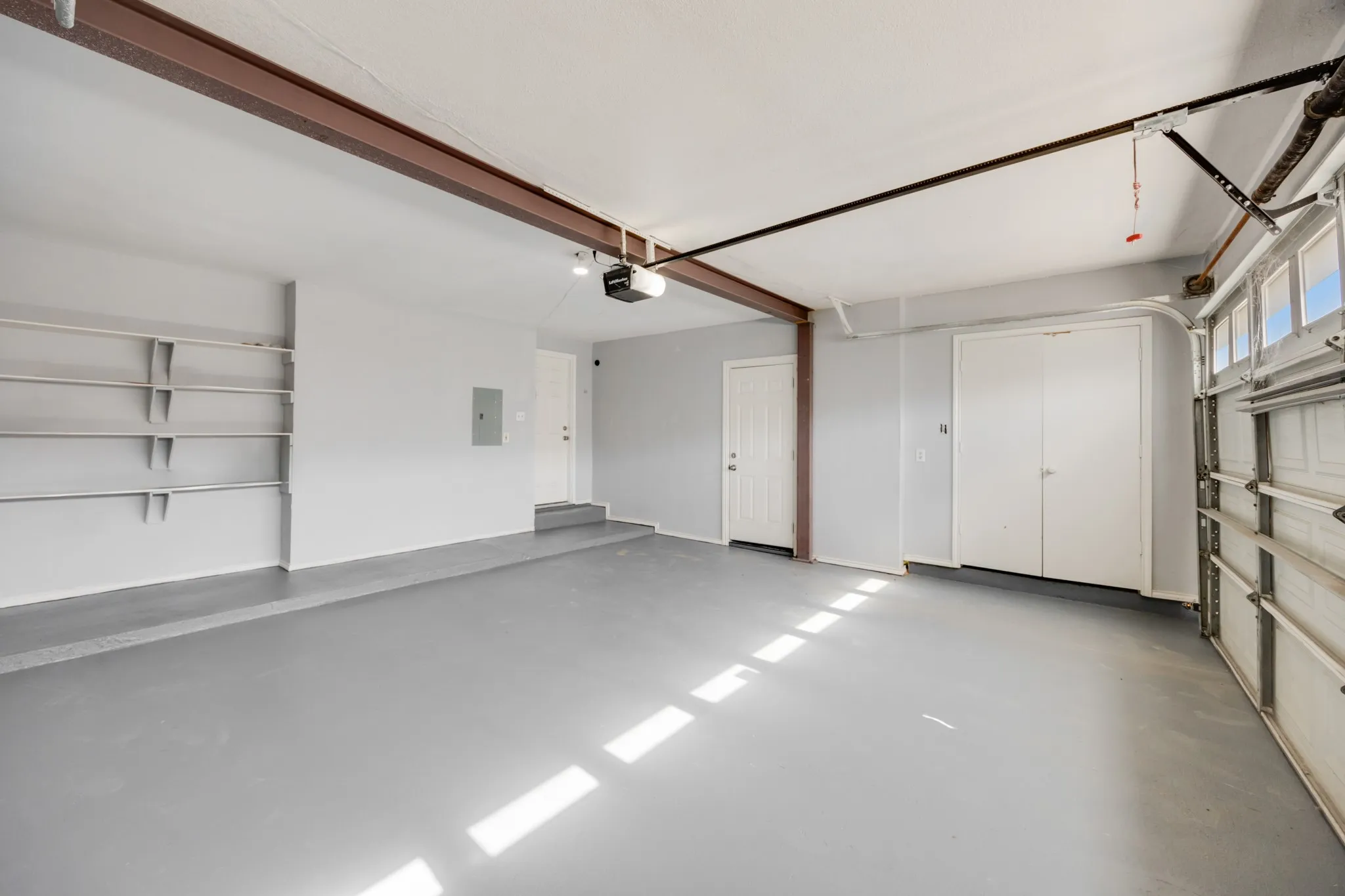 Condominium For Sale in Collin County , 4050 Frankford Road 802, Dallas, Texas 75287, 2 Bedroom, 3 Bathroom, 2 Garage spaces, 1,425 Sqft, built in 1982, mls#21317841, Real Estate Agent in Dallas, Homes For Sale in Collin county, Homes For Sale in Dallas, Realtor in Dallas Texas, Real Estate Brokerage Independent Realty Texas, Luminita Cordes Realtor