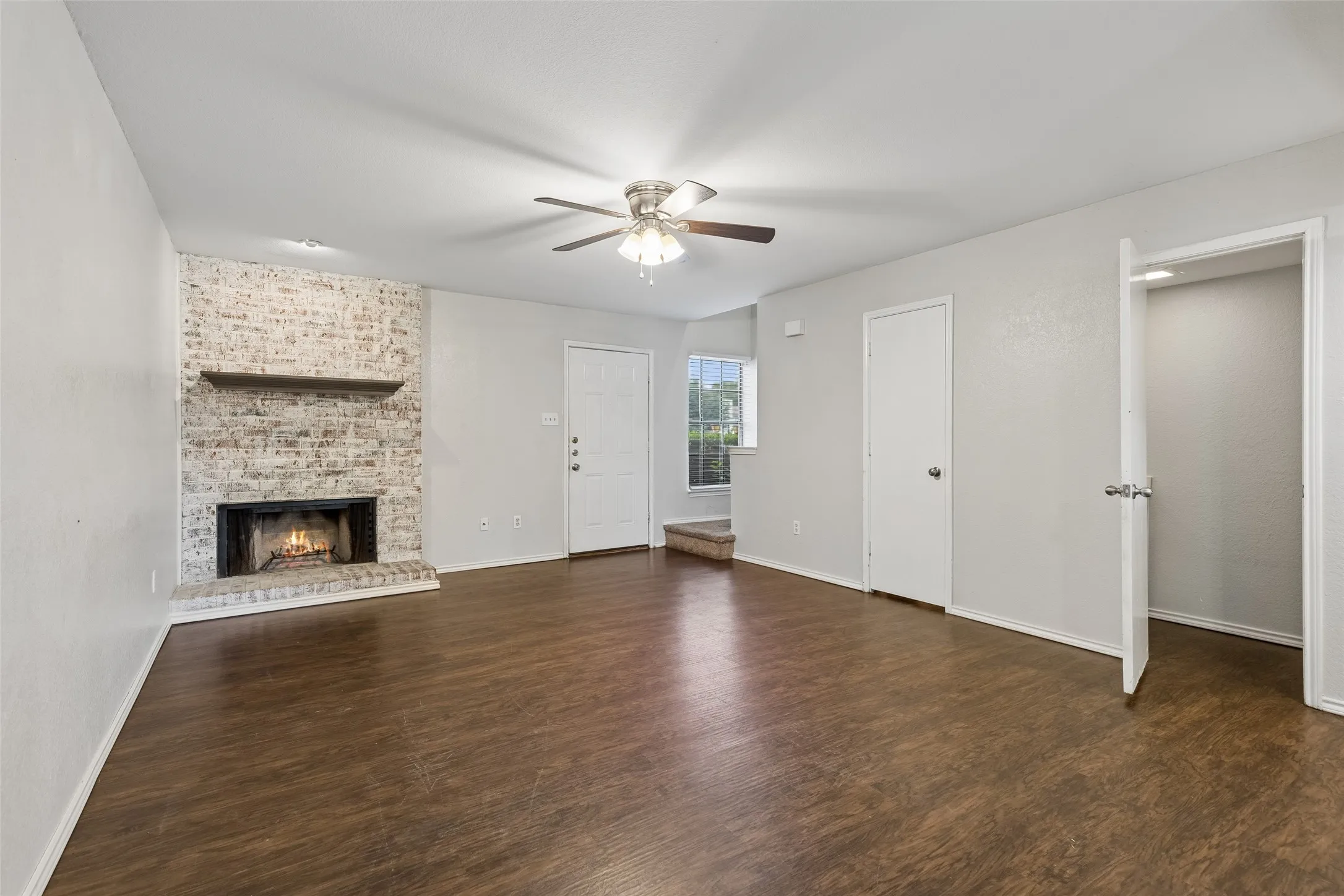 Quadruplex For Sale in Tarrant County , 221 Cambridge Drive, Saginaw, Texas 76179, 8 Bedroom, 8 Bathroom, Garage spaces, 0 Sqft, built in 1982, mls#21322534, Real Estate Agent in Saginaw, Homes For Sale in Tarrant county, Homes For Sale in Saginaw, Realtor in Saginaw Texas, Real Estate Brokerage Independent Realty Texas, Luminita Cordes Realtor