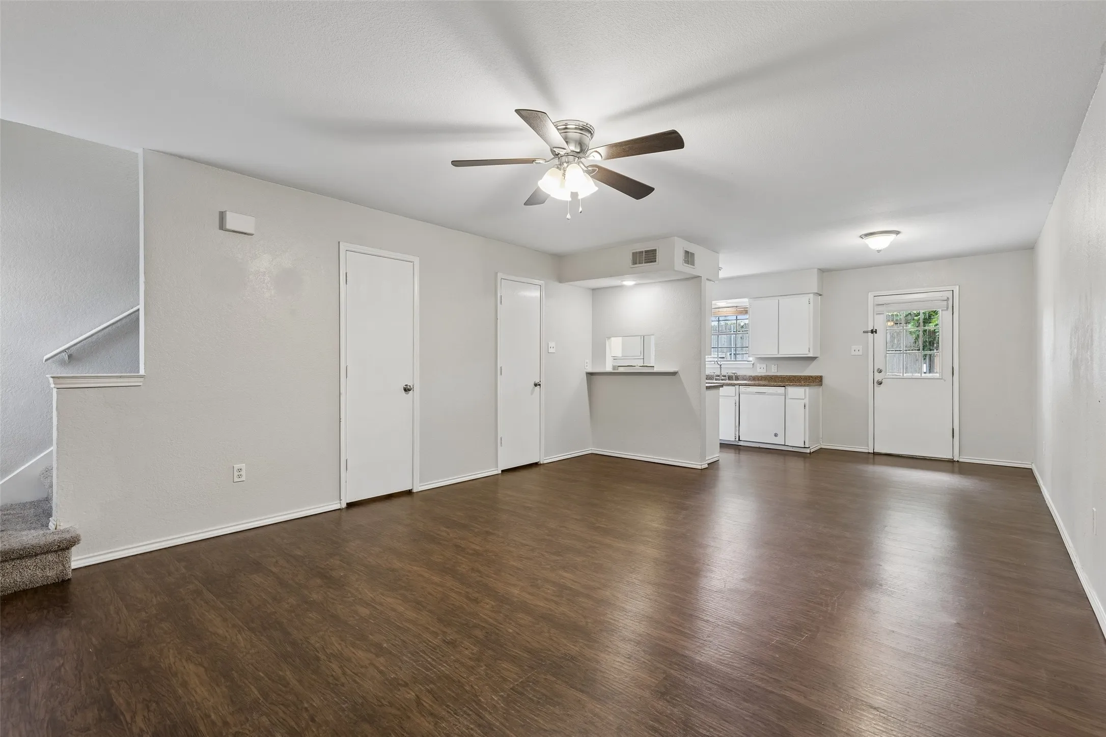 Quadruplex For Sale in Tarrant County , 221 Cambridge Drive, Saginaw, Texas 76179, 8 Bedroom, 8 Bathroom, Garage spaces, 0 Sqft, built in 1982, mls#21322534, Real Estate Agent in Saginaw, Homes For Sale in Tarrant county, Homes For Sale in Saginaw, Realtor in Saginaw Texas, Real Estate Brokerage Independent Realty Texas, Luminita Cordes Realtor