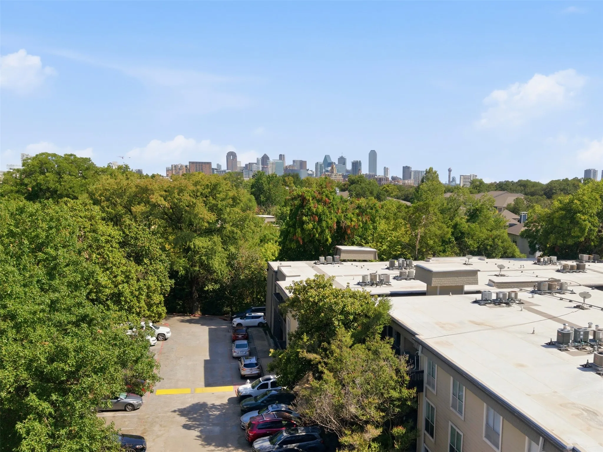 Condominium For Sale in Dallas County , 4851 Cedar Springs Road 392, Dallas, Texas 75219, 2 Bedroom, 1 Bathroom, 2 Garage spaces, 841 Sqft, built in 1970, mls#21323411, Real Estate Agent in Dallas, Homes For Sale in Dallas county, Homes For Sale in Dallas, Realtor in Dallas Texas, Real Estate Brokerage Independent Realty Texas, Luminita Cordes Realtor