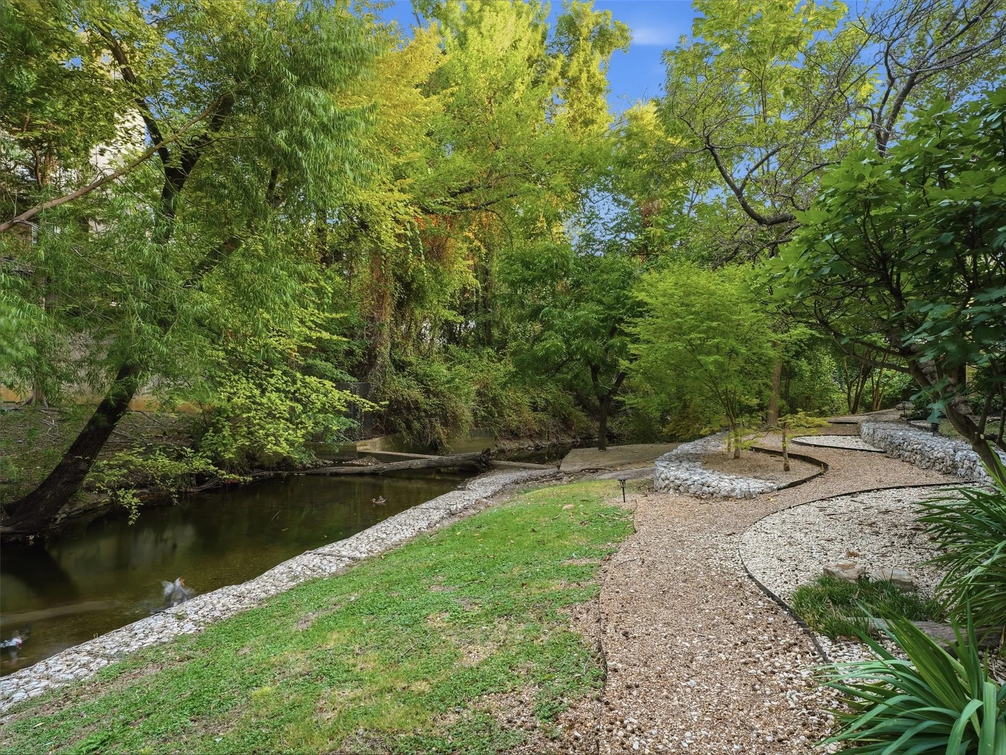 Condominium For Sale in Dallas County , 4851 Cedar Springs Road 392, Dallas, Texas 75219, 2 Bedroom, 1 Bathroom, 2 Garage spaces, 841 Sqft, built in 1970, mls#21323411, Real Estate Agent in Dallas, Homes For Sale in Dallas county, Homes For Sale in Dallas, Realtor in Dallas Texas, Real Estate Brokerage Independent Realty Texas, Luminita Cordes Realtor