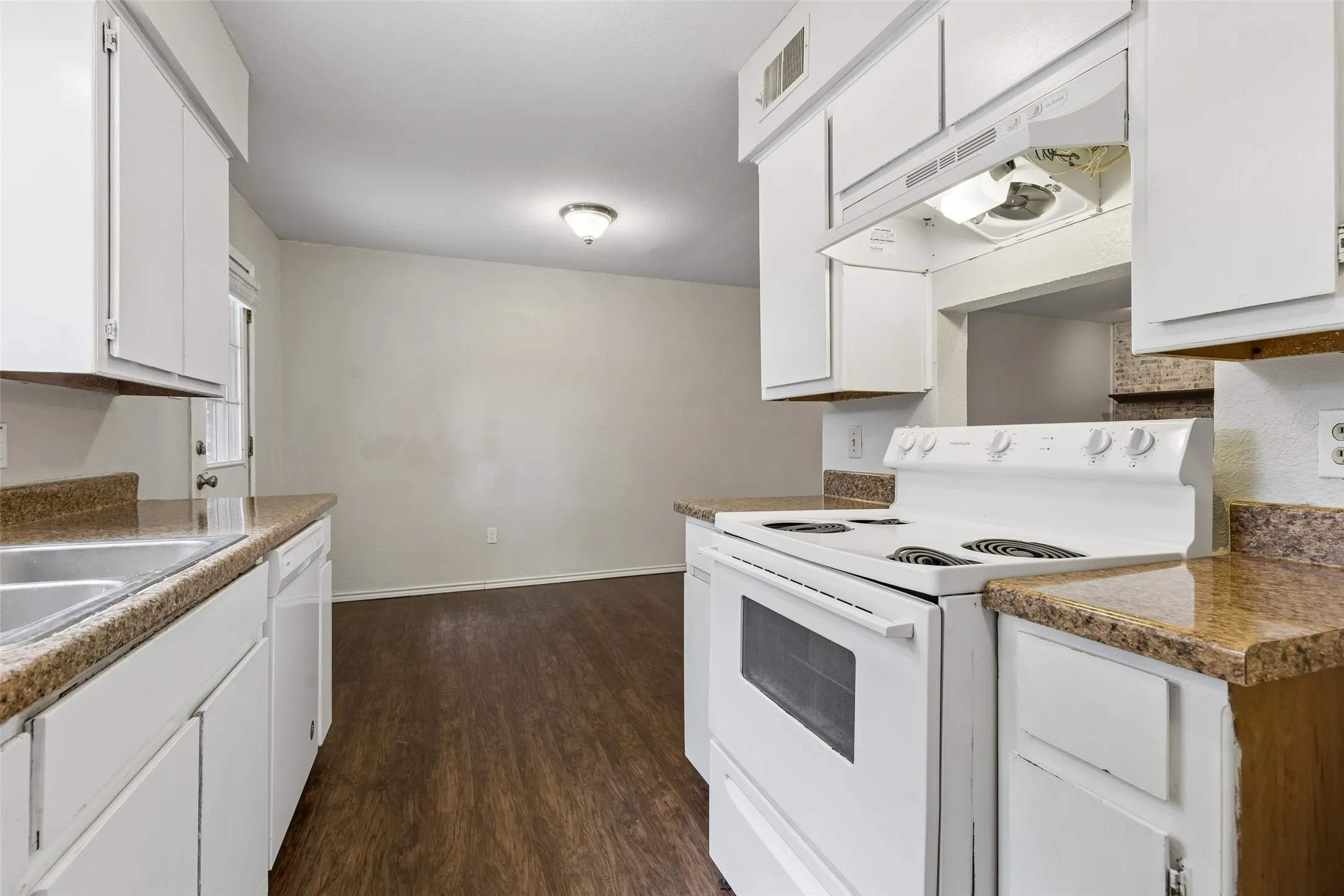 Quadruplex For Sale in Tarrant County , 405 Cambridge Drive, Saginaw, Texas 76179, 8 Bedroom, 8 Bathroom, Garage spaces, 0 Sqft, built in 1982, mls#21322574, Real Estate Agent in Saginaw, Homes For Sale in Tarrant county, Homes For Sale in Saginaw, Realtor in Saginaw Texas, Real Estate Brokerage Independent Realty Texas, Luminita Cordes Realtor