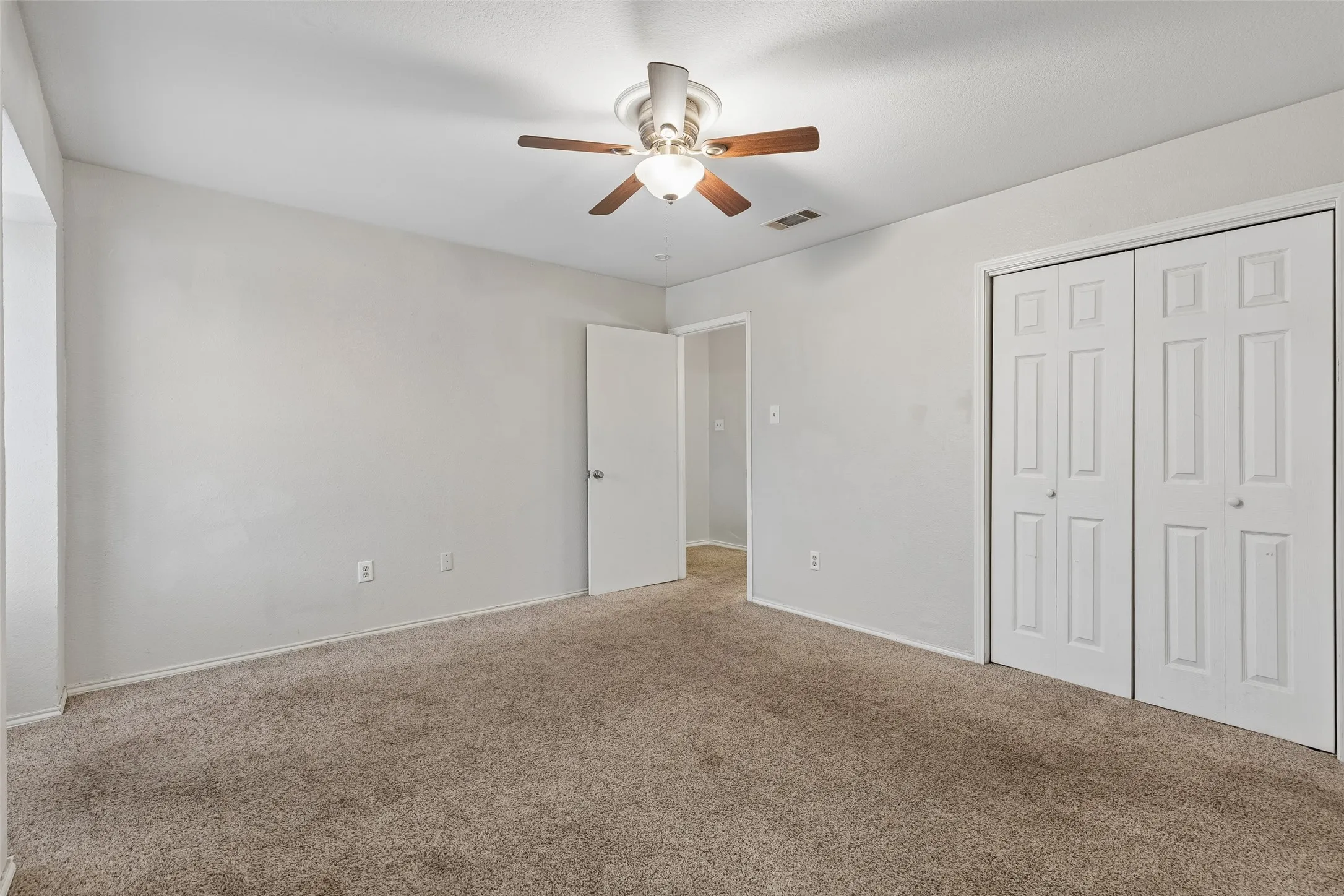 Quadruplex For Sale in Tarrant County , 405 Cambridge Drive, Saginaw, Texas 76179, 8 Bedroom, 8 Bathroom, Garage spaces, 0 Sqft, built in 1982, mls#21322574, Real Estate Agent in Saginaw, Homes For Sale in Tarrant county, Homes For Sale in Saginaw, Realtor in Saginaw Texas, Real Estate Brokerage Independent Realty Texas, Luminita Cordes Realtor