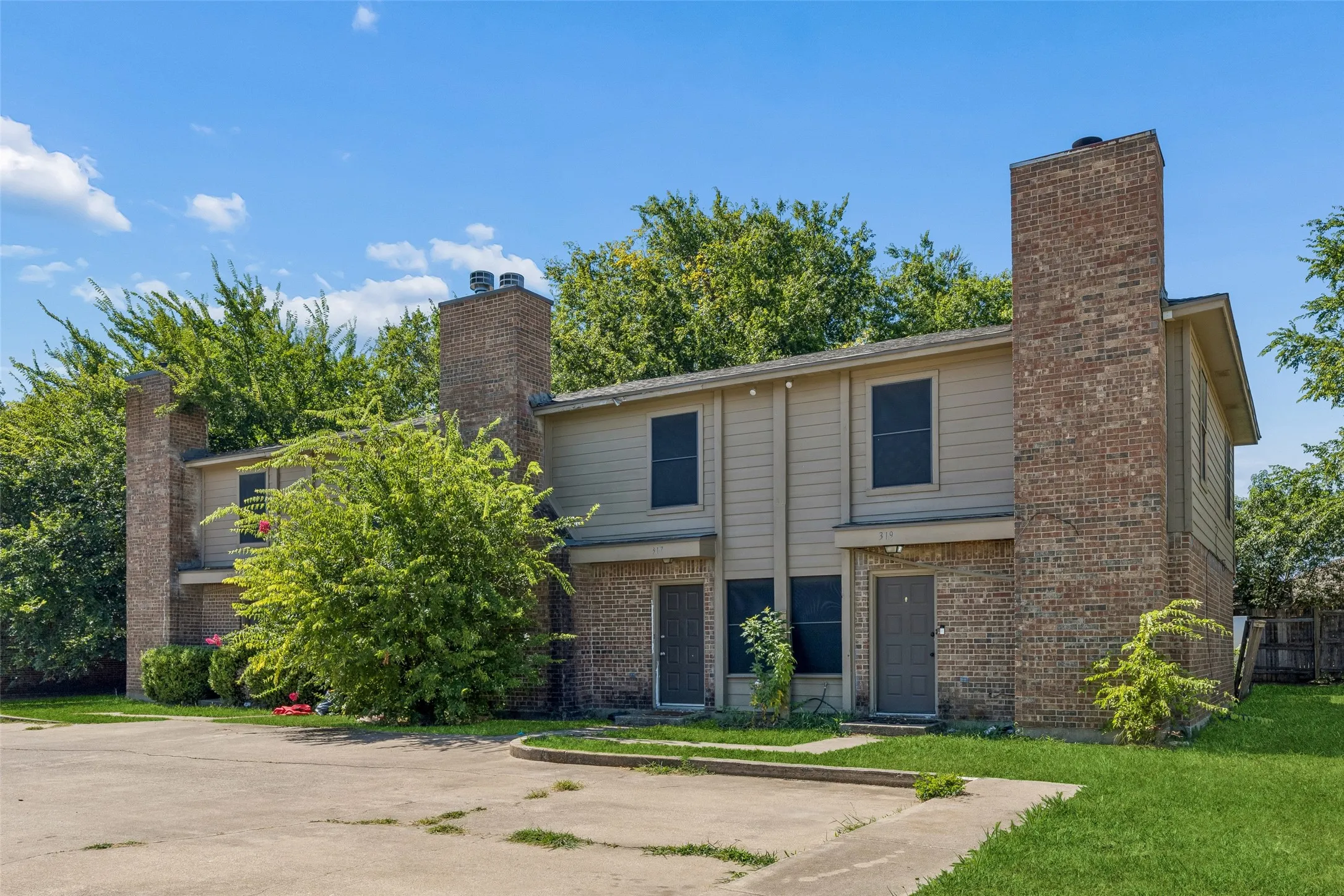 Quadruplex For Sale in Tarrant County , 313 Cambridge Drive, Saginaw, Texas 76179, 8 Bedroom, 8 Bathroom, Garage spaces, 0 Sqft, built in 1982, mls#21322550, Real Estate Agent in Saginaw, Homes For Sale in Tarrant county, Homes For Sale in Saginaw, Realtor in Saginaw Texas, Real Estate Brokerage Independent Realty Texas, Luminita Cordes Realtor