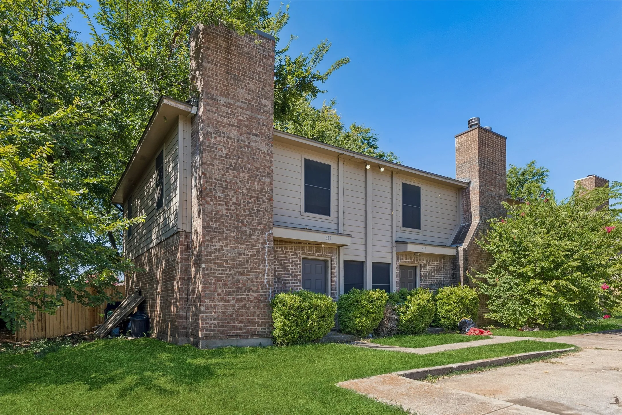 Quadruplex For Sale in Tarrant County , 313 Cambridge Drive, Saginaw, Texas 76179, 8 Bedroom, 8 Bathroom, Garage spaces, 0 Sqft, built in 1982, mls#21322550, Real Estate Agent in Saginaw, Homes For Sale in Tarrant county, Homes For Sale in Saginaw, Realtor in Saginaw Texas, Real Estate Brokerage Independent Realty Texas, Luminita Cordes Realtor
