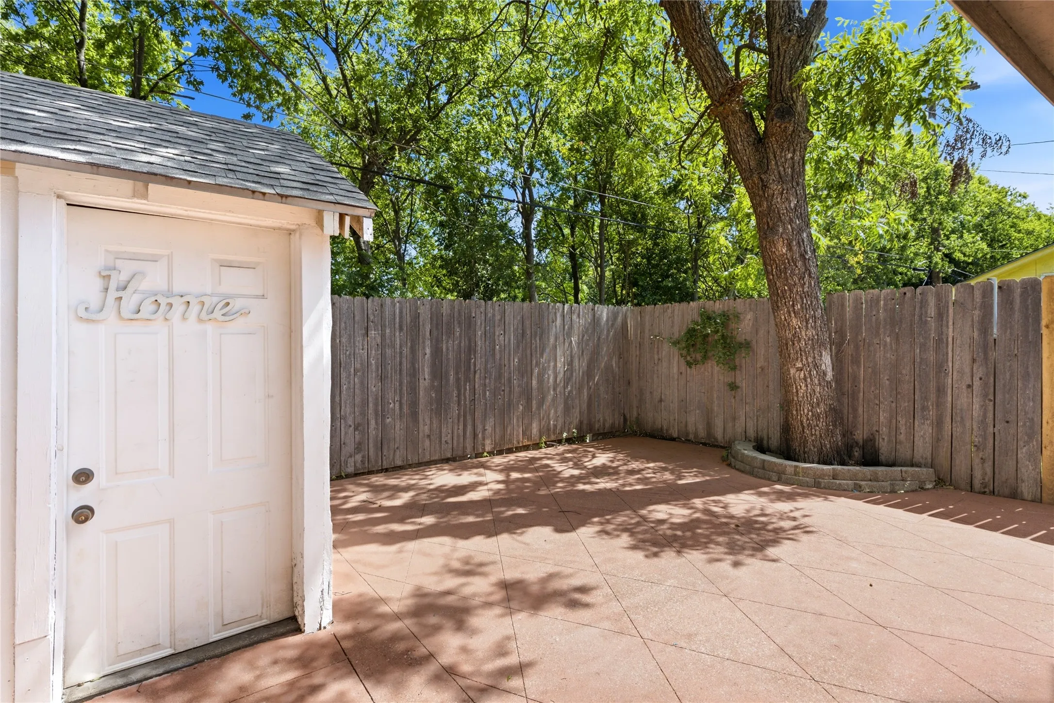 Single Family Residence For Sale in Dallas County , 1143 Newport Avenue, Dallas, Texas 75224, 3 Bedroom, 2 Bathroom, 1 Garage spaces, 1,217 Sqft, built in 1921, mls#21322816, Real Estate Agent in Dallas, Homes For Sale in Dallas county, Homes For Sale in Dallas, Realtor in Dallas Texas, Real Estate Brokerage Independent Realty Texas, Luminita Cordes Realtor