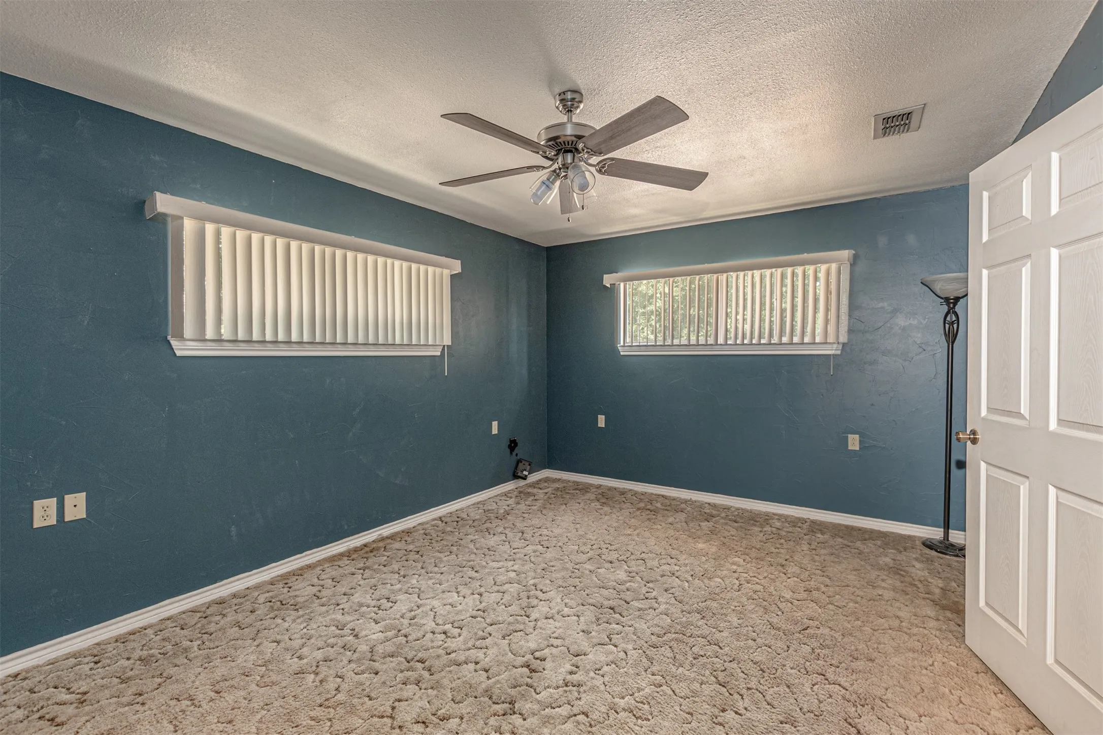 Single Family Residence For Sale in Wood County , 111 Private Road 6980, Alba, Texas 75410, 2 Bedroom, 2 Bathroom, Garage spaces, 1,392 Sqft, built in 2005, mls#21321994, Real Estate Agent in Alba, Homes For Sale in Wood county, Homes For Sale in Alba, Realtor in Alba Texas, Real Estate Brokerage Independent Realty Texas, Luminita Cordes Realtor