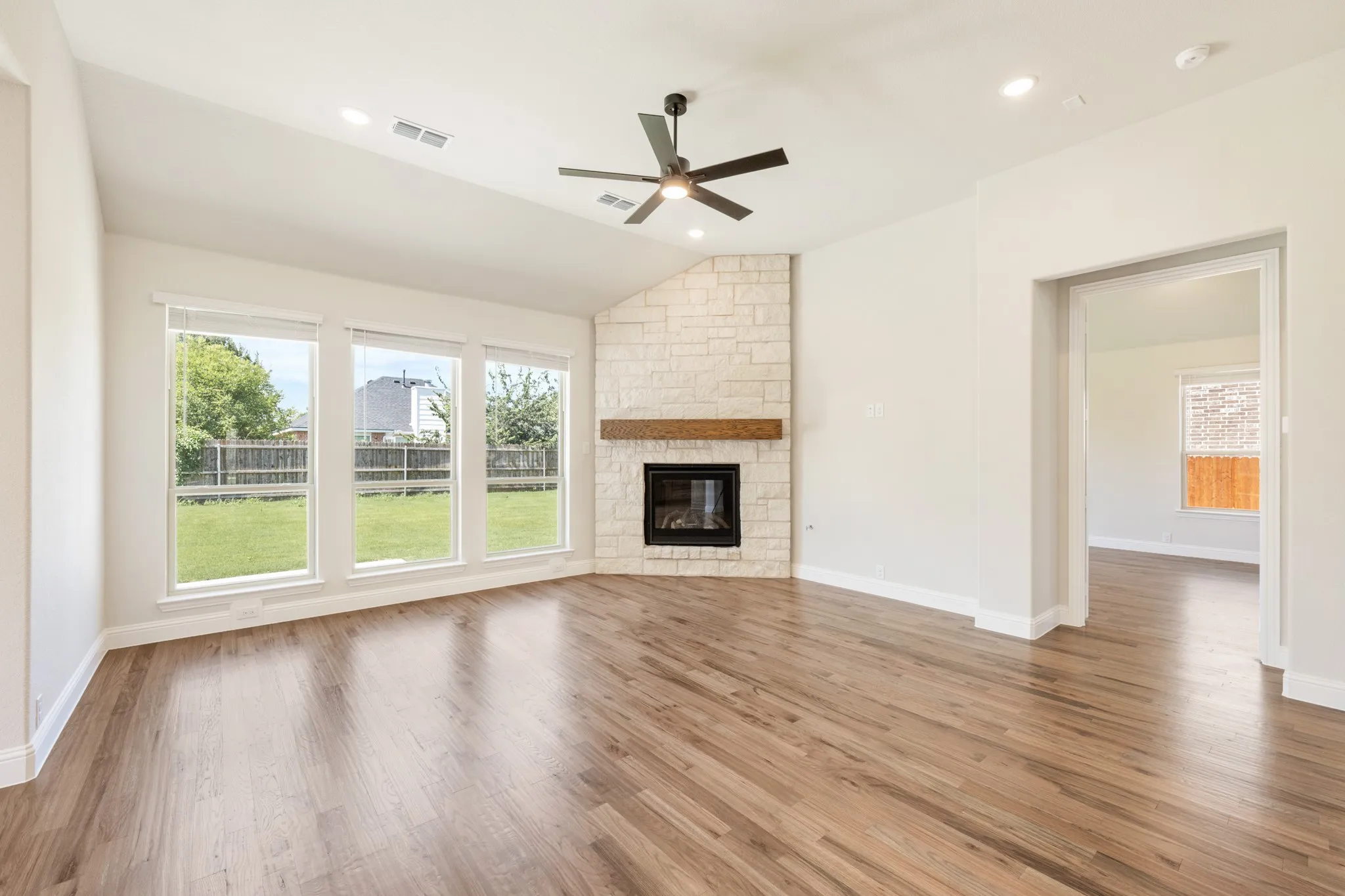 Single Family Residence For Sale in Ellis County , 1109 Cardinal Drive, Midlothian, Texas 76065, 5 Bedroom, 4 Bathroom, 2 Garage spaces, 3,430 Sqft, built in 2025, mls#21323431, Real Estate Agent in Midlothian, Homes For Sale in Ellis county, Homes For Sale in Midlothian, Realtor in Midlothian Texas, Real Estate Brokerage Independent Realty Texas, Luminita Cordes Realtor