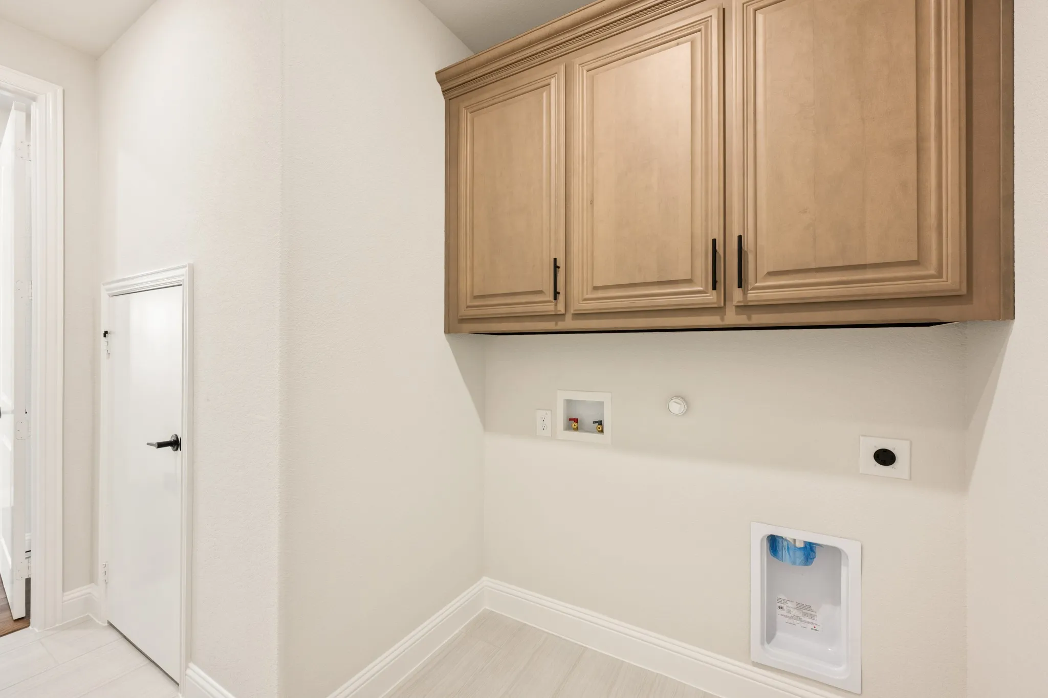 Single Family Residence For Sale in Ellis County , 1109 Cardinal Drive, Midlothian, Texas 76065, 5 Bedroom, 4 Bathroom, 2 Garage spaces, 3,430 Sqft, built in 2025, mls#21323431, Real Estate Agent in Midlothian, Homes For Sale in Ellis county, Homes For Sale in Midlothian, Realtor in Midlothian Texas, Real Estate Brokerage Independent Realty Texas, Luminita Cordes Realtor