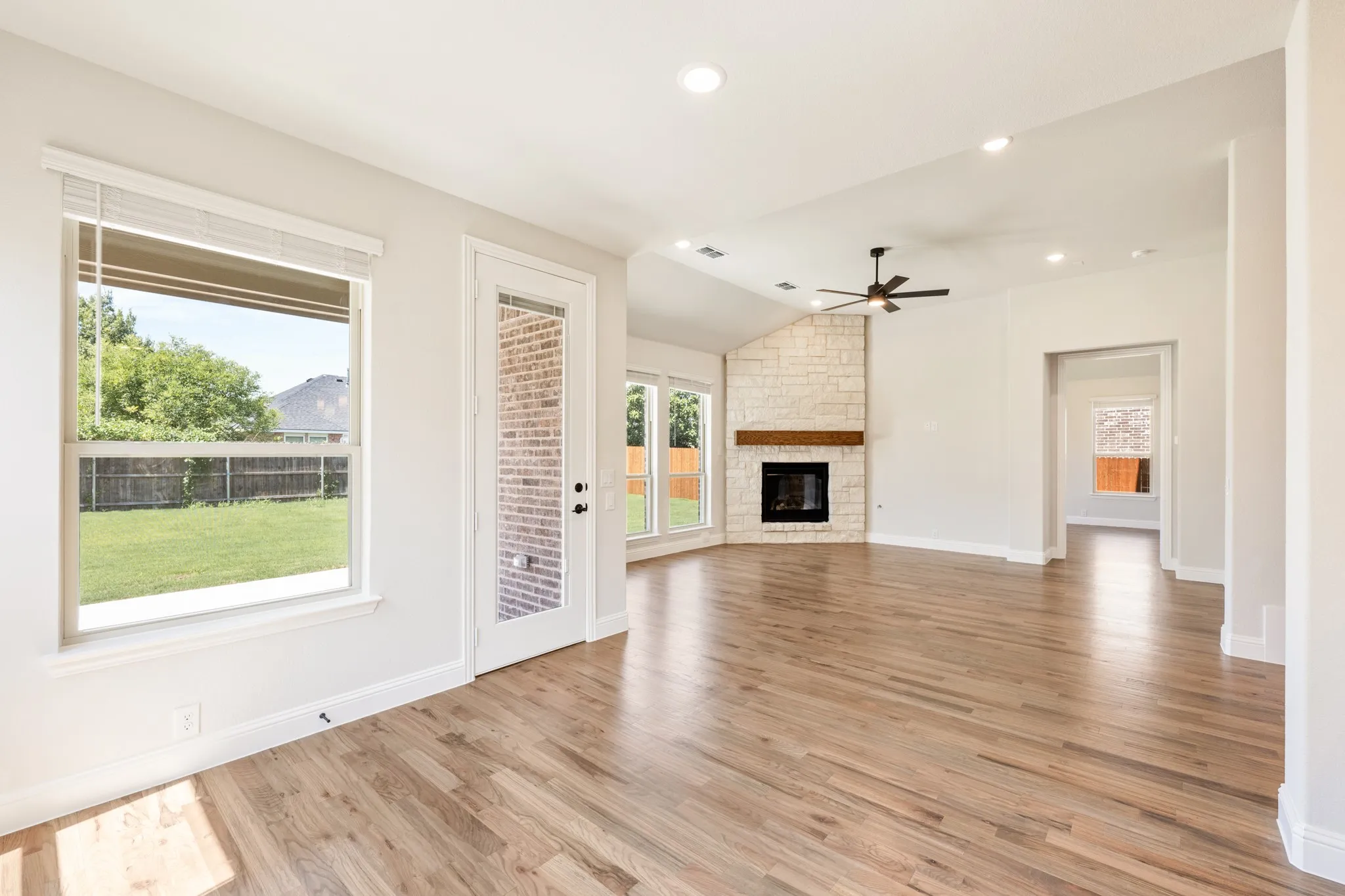 Single Family Residence For Sale in Ellis County , 1109 Cardinal Drive, Midlothian, Texas 76065, 5 Bedroom, 4 Bathroom, 2 Garage spaces, 3,430 Sqft, built in 2025, mls#21323431, Real Estate Agent in Midlothian, Homes For Sale in Ellis county, Homes For Sale in Midlothian, Realtor in Midlothian Texas, Real Estate Brokerage Independent Realty Texas, Luminita Cordes Realtor