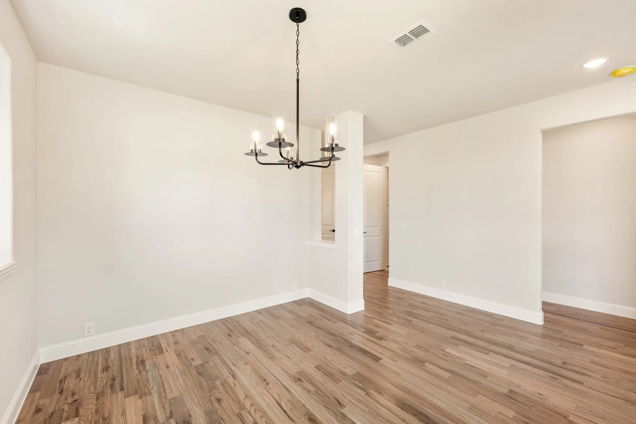 Single Family Residence For Sale in Ellis County , 1109 Cardinal Drive, Midlothian, Texas 76065, 5 Bedroom, 4 Bathroom, 2 Garage spaces, 3,430 Sqft, built in 2025, mls#21323431, Real Estate Agent in Midlothian, Homes For Sale in Ellis county, Homes For Sale in Midlothian, Realtor in Midlothian Texas, Real Estate Brokerage Independent Realty Texas, Luminita Cordes Realtor