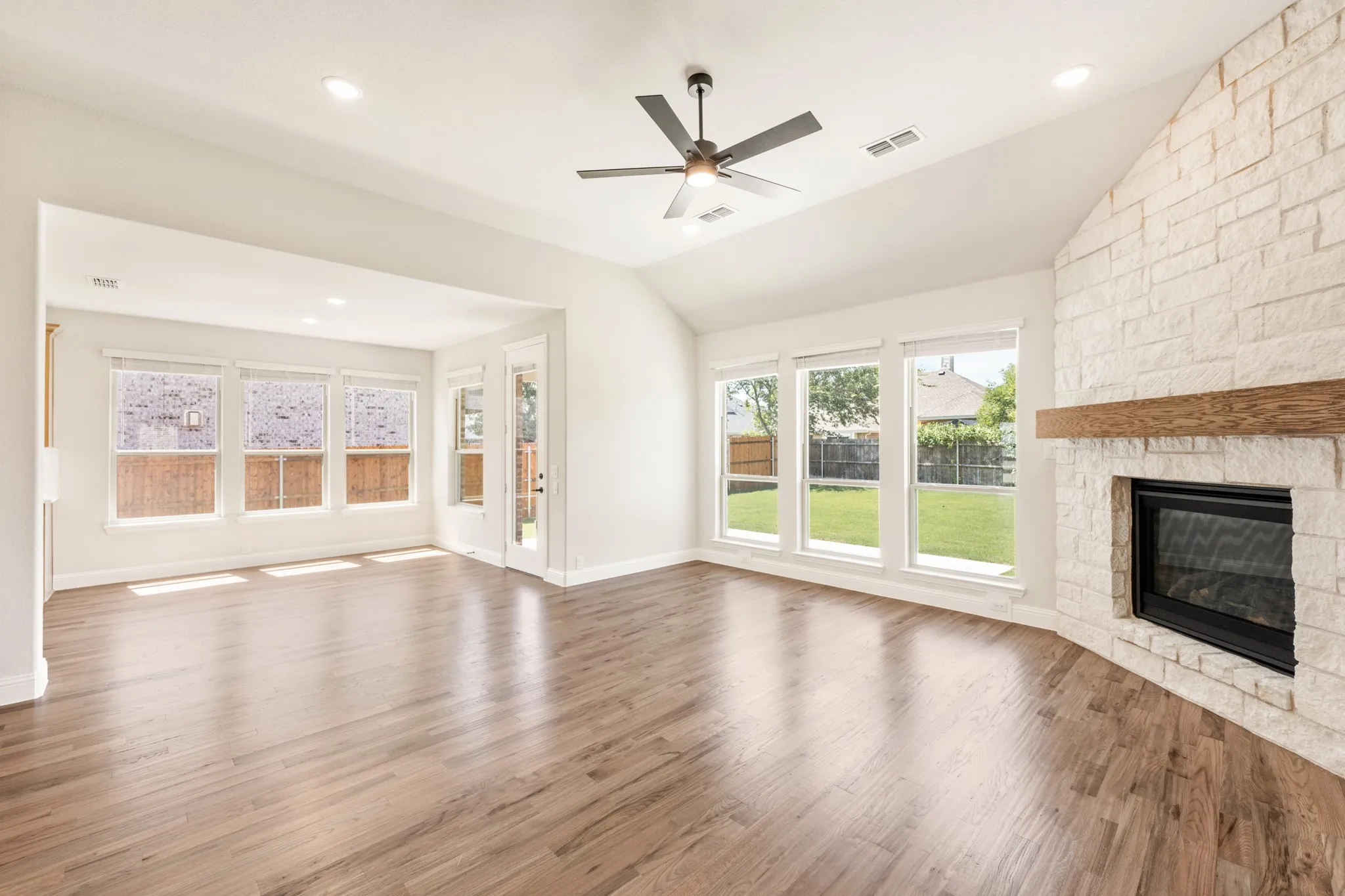 Single Family Residence For Sale in Ellis County , 1109 Cardinal Drive, Midlothian, Texas 76065, 5 Bedroom, 4 Bathroom, 2 Garage spaces, 3,430 Sqft, built in 2025, mls#21323431, Real Estate Agent in Midlothian, Homes For Sale in Ellis county, Homes For Sale in Midlothian, Realtor in Midlothian Texas, Real Estate Brokerage Independent Realty Texas, Luminita Cordes Realtor
