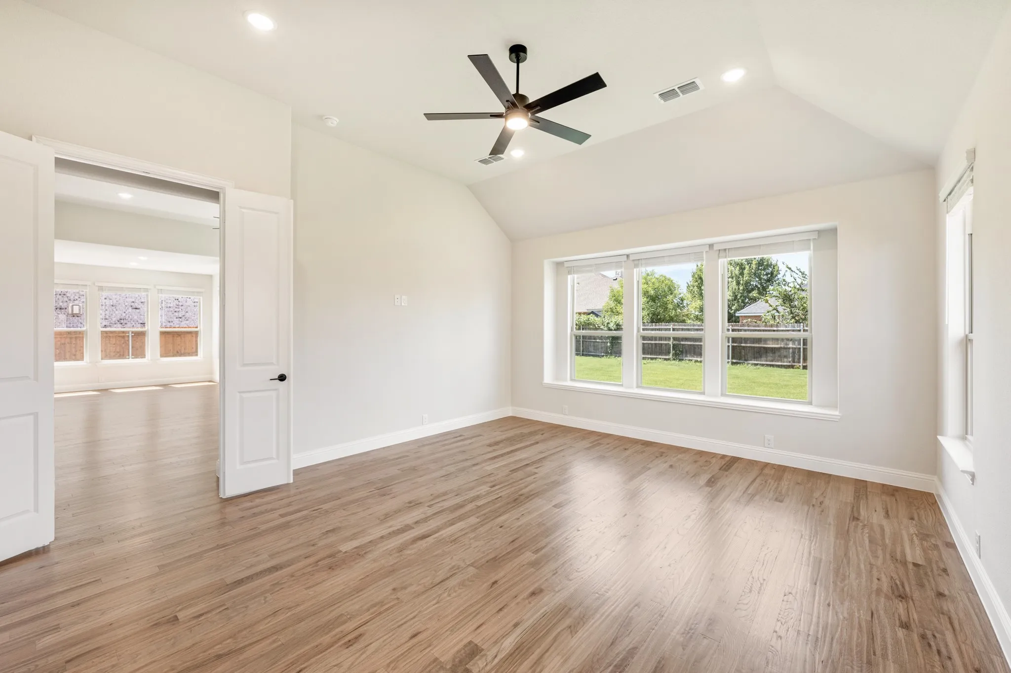 Single Family Residence For Sale in Ellis County , 1109 Cardinal Drive, Midlothian, Texas 76065, 5 Bedroom, 4 Bathroom, 2 Garage spaces, 3,430 Sqft, built in 2025, mls#21323431, Real Estate Agent in Midlothian, Homes For Sale in Ellis county, Homes For Sale in Midlothian, Realtor in Midlothian Texas, Real Estate Brokerage Independent Realty Texas, Luminita Cordes Realtor