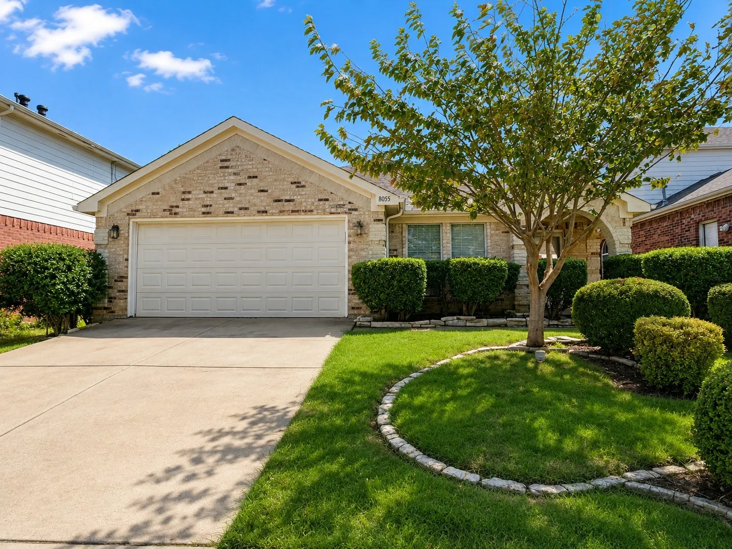 Single Family Residence For Rent in Tarrant County , 8055 Raleigh Drive, Fort Worth, Texas 76123, 3 Bedroom, 2 Bathroom, 2 Garage spaces, 1,979 Sqft, built in 2002, mls#21320484, Real Estate Agent in Fort Worth, Homes For Rent in Tarrant county, Homes For Rent in Fort Worth, Realtor in Fort Worth Texas, Real Estate Brokerage Independent Realty Texas, Luminita Cordes Realtor