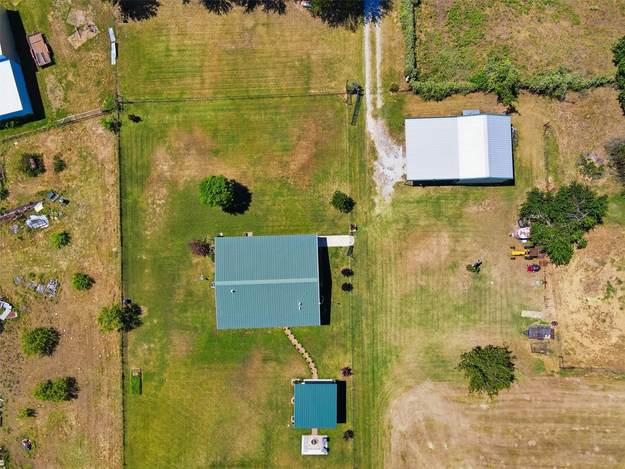 Single Family Residence For Sale in Parker County , 5770 W Highway 199, Springtown, Texas 76082, 2 Bedroom, 2 Bathroom, Garage spaces, 1,420 Sqft, built in 2010, mls#21312584, Real Estate Agent in Springtown, Homes For Sale in Parker county, Homes For Sale in Springtown, Realtor in Springtown Texas, Real Estate Brokerage Independent Realty Texas, Luminita Cordes Realtor