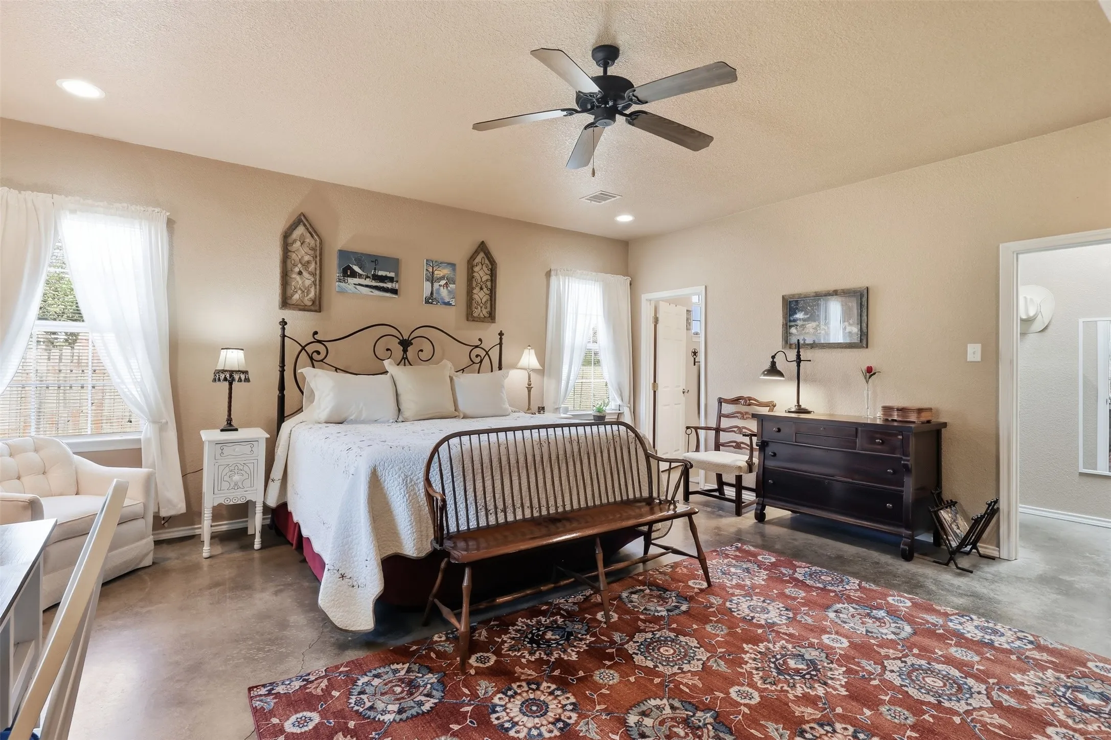 Single Family Residence For Sale in Parker County , 5770 W Highway 199, Springtown, Texas 76082, 2 Bedroom, 2 Bathroom, Garage spaces, 1,420 Sqft, built in 2010, mls#21312584, Real Estate Agent in Springtown, Homes For Sale in Parker county, Homes For Sale in Springtown, Realtor in Springtown Texas, Real Estate Brokerage Independent Realty Texas, Luminita Cordes Realtor
