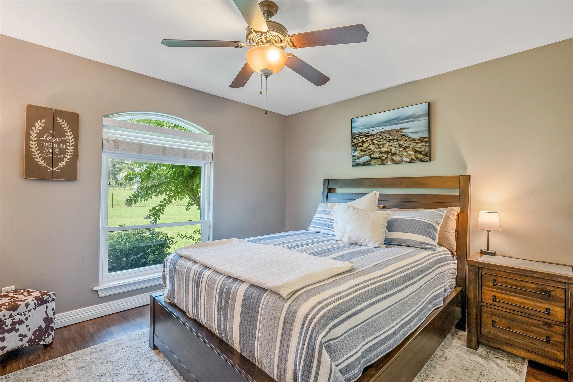 Single Family Residence For Sale in Gregg County , 377 Utzman Road, Kilgore, Texas 75662, 4 Bedroom, 4 Bathroom, 3 Garage spaces, 2,538 Sqft, built in 2002, Price $819,000, mls#21323419, Real Estate Agent in Kilgore, Homes For Sale in Gregg county, Homes For Sale in Kilgore, Realtor in Kilgore Texas, Real Estate Brokerage Independent Realty Texas, Luminita Cordes Realtor