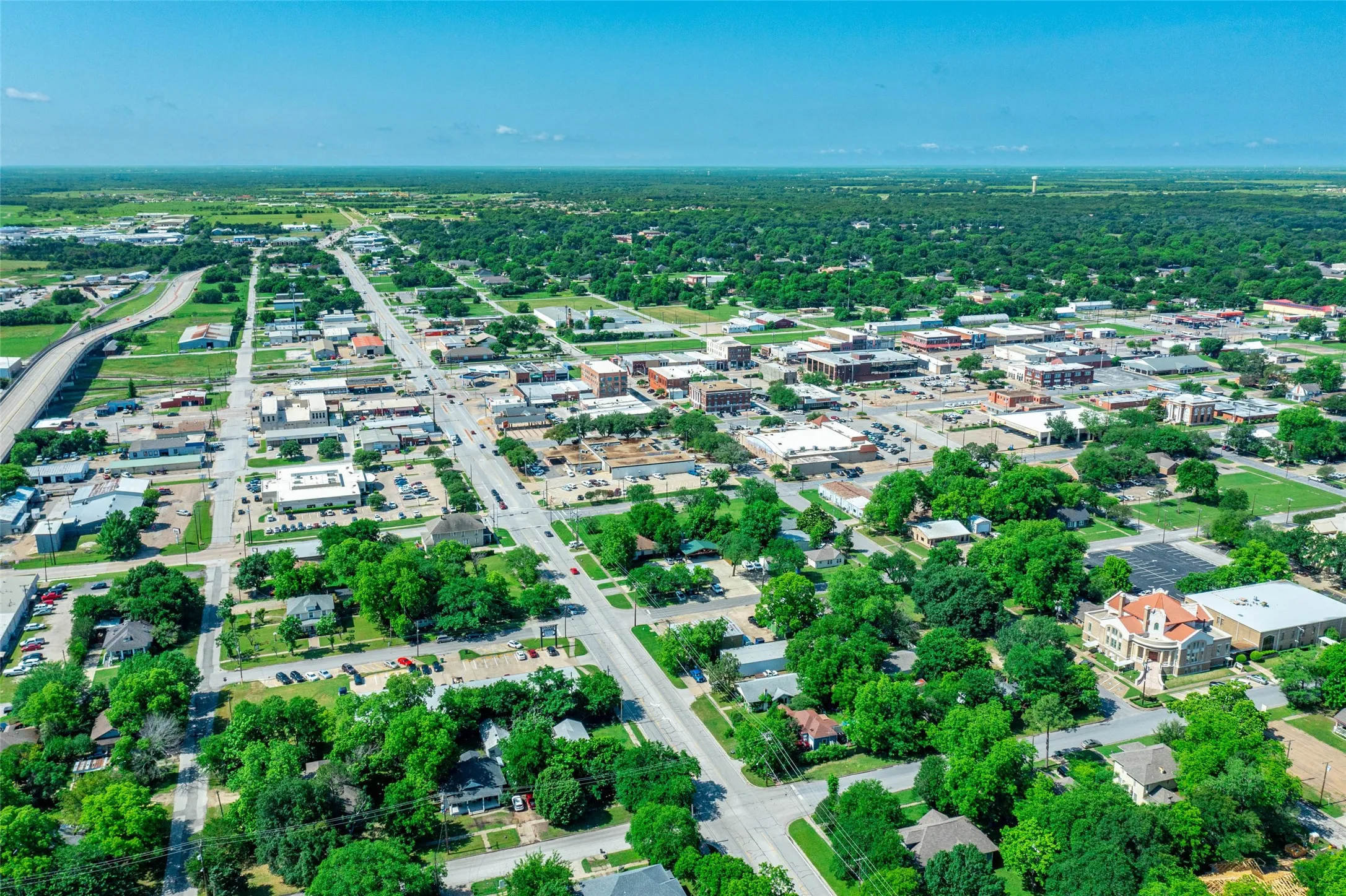 Office For Sale in Kaufman County , 405 N Virginia Street, Terrell, Texas 75160, 0, 0, Garage spaces, 0 Sqft, built in 1908, Price $49,999, mls#21320027, Real Estate Agent in Terrell, Homes For Sale in Kaufman county, Homes For Sale in Terrell, Realtor in Terrell Texas, Real Estate Brokerage Independent Realty Texas, Luminita Cordes Realtor
