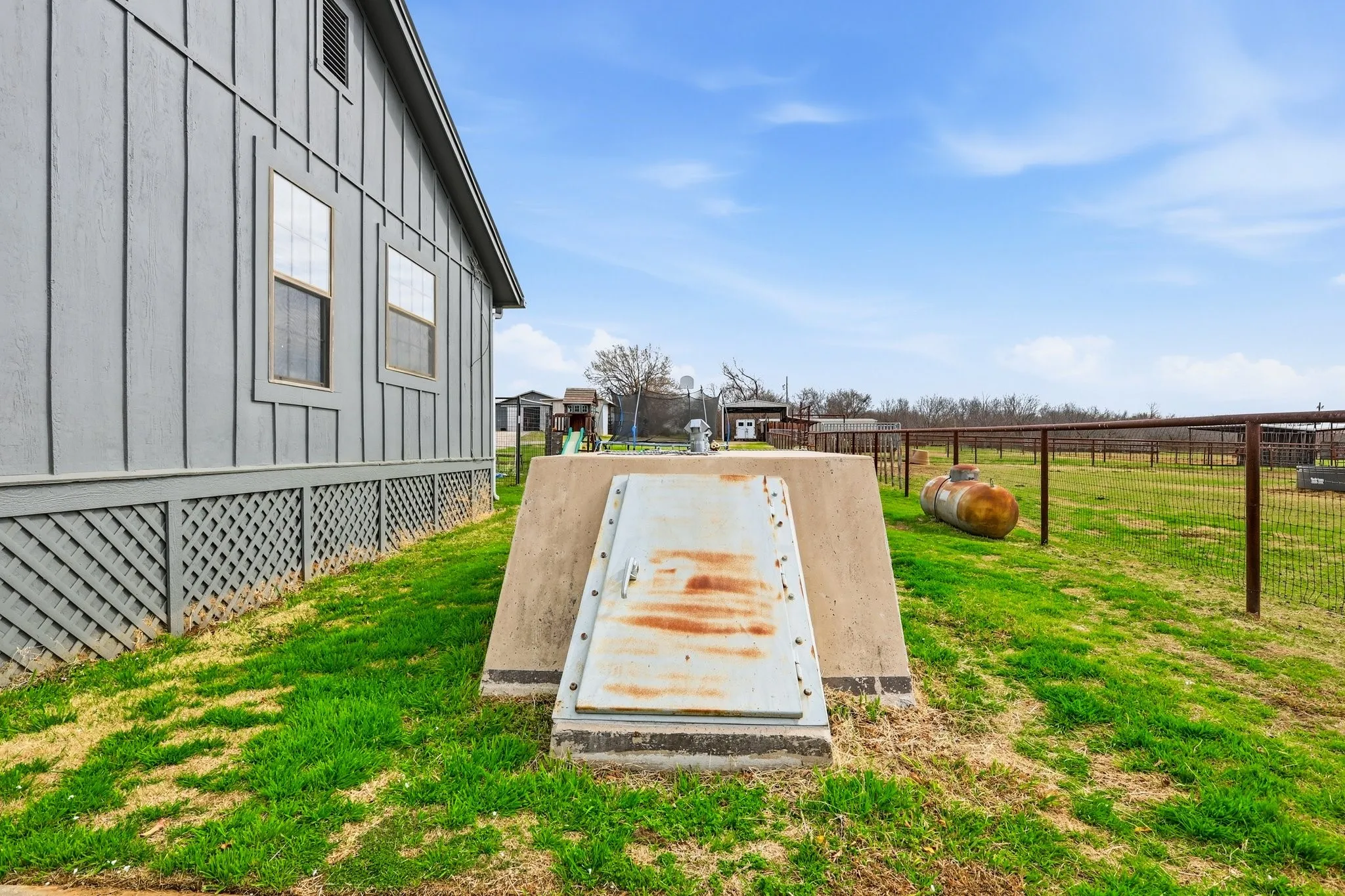 Single Family Residence For Sale in Denton County , 309 Sanders Road, Denton, Texas 76210, 3 Bedroom, 3 Bathroom, Garage spaces, 2,327 Sqft, built in 1989, Price $840,000, mls#21323503, Real Estate Agent in Denton, Homes For Sale in Denton county, Homes For Sale in Denton, Realtor in Denton Texas, Real Estate Brokerage Independent Realty Texas, Luminita Cordes Realtor