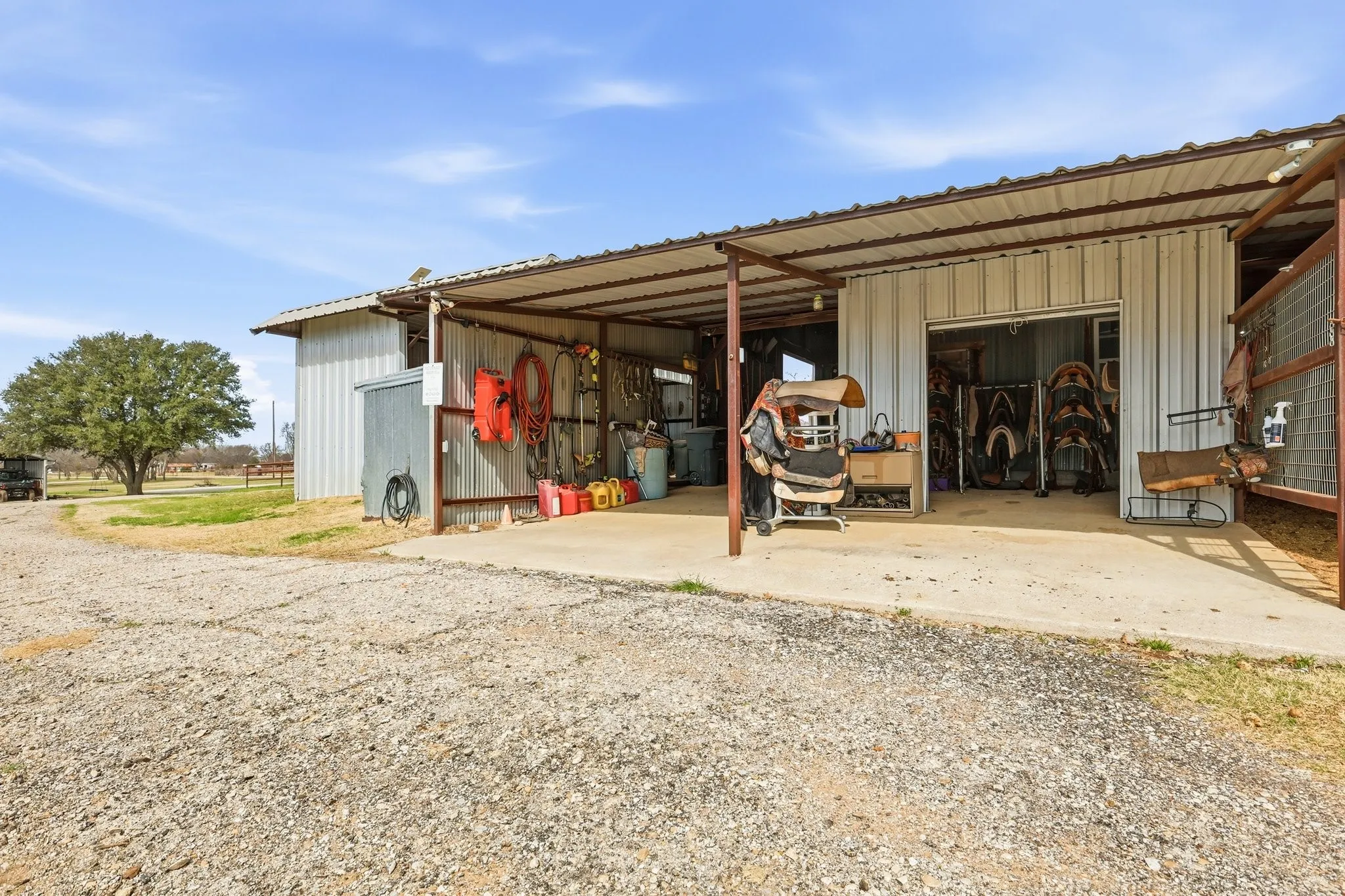 Single Family Residence For Sale in Denton County , 309 Sanders Road, Denton, Texas 76210, 3 Bedroom, 3 Bathroom, Garage spaces, 2,327 Sqft, built in 1989, Price $840,000, mls#21323503, Real Estate Agent in Denton, Homes For Sale in Denton county, Homes For Sale in Denton, Realtor in Denton Texas, Real Estate Brokerage Independent Realty Texas, Luminita Cordes Realtor