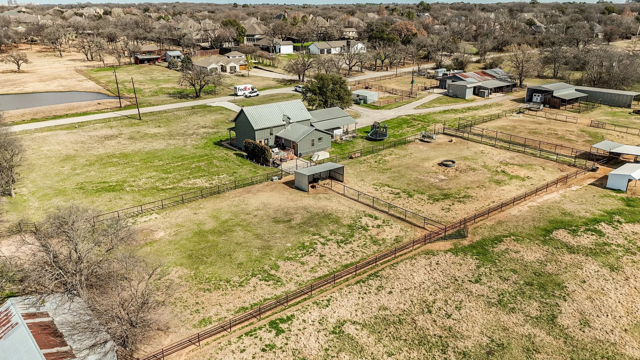 Single Family Residence For Sale in Denton County , 309 Sanders Road, Denton, Texas 76210, 3 Bedroom, 3 Bathroom, Garage spaces, 2,327 Sqft, built in 1989, Price $840,000, mls#21323503, Real Estate Agent in Denton, Homes For Sale in Denton county, Homes For Sale in Denton, Realtor in Denton Texas, Real Estate Brokerage Independent Realty Texas, Luminita Cordes Realtor