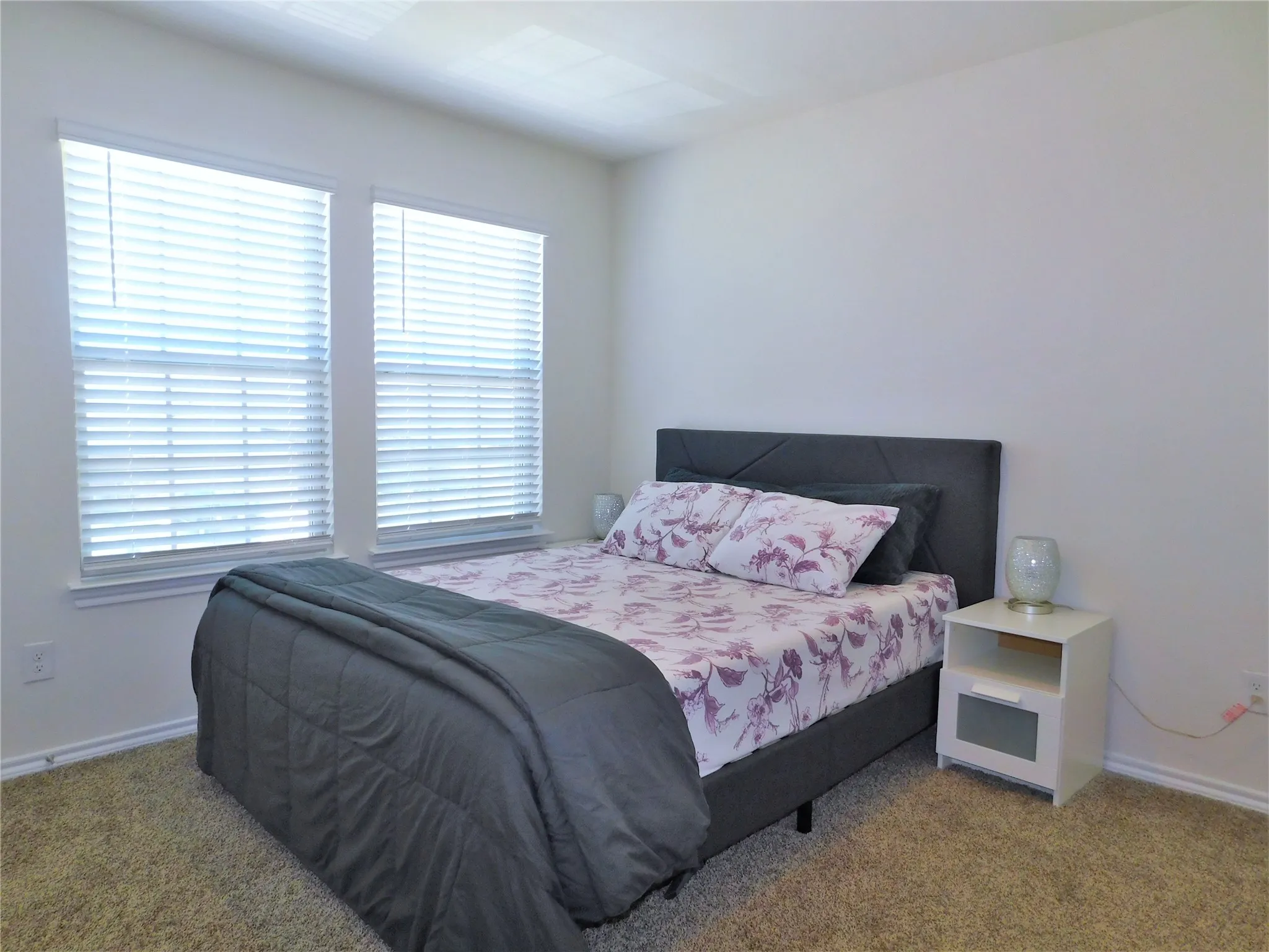 Single Family Residence For Rent in Denton County , 4025 Huntington Drive, Denton, Texas 76209, 4 Bedroom, 3 Bathroom, 2 Garage spaces, 2,374 Sqft, built in 2021, mls#21323465, Real Estate Agent in Denton, Homes For Rent in Denton county, Homes For Rent in Denton, Realtor in Denton Texas, Real Estate Brokerage Independent Realty Texas, Luminita Cordes Realtor