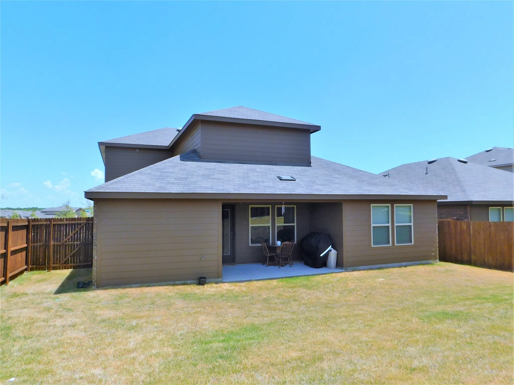 Single Family Residence For Rent in Denton County , 4025 Huntington Drive, Denton, Texas 76209, 4 Bedroom, 3 Bathroom, 2 Garage spaces, 2,374 Sqft, built in 2021, mls#21323465, Real Estate Agent in Denton, Homes For Rent in Denton county, Homes For Rent in Denton, Realtor in Denton Texas, Real Estate Brokerage Independent Realty Texas, Luminita Cordes Realtor