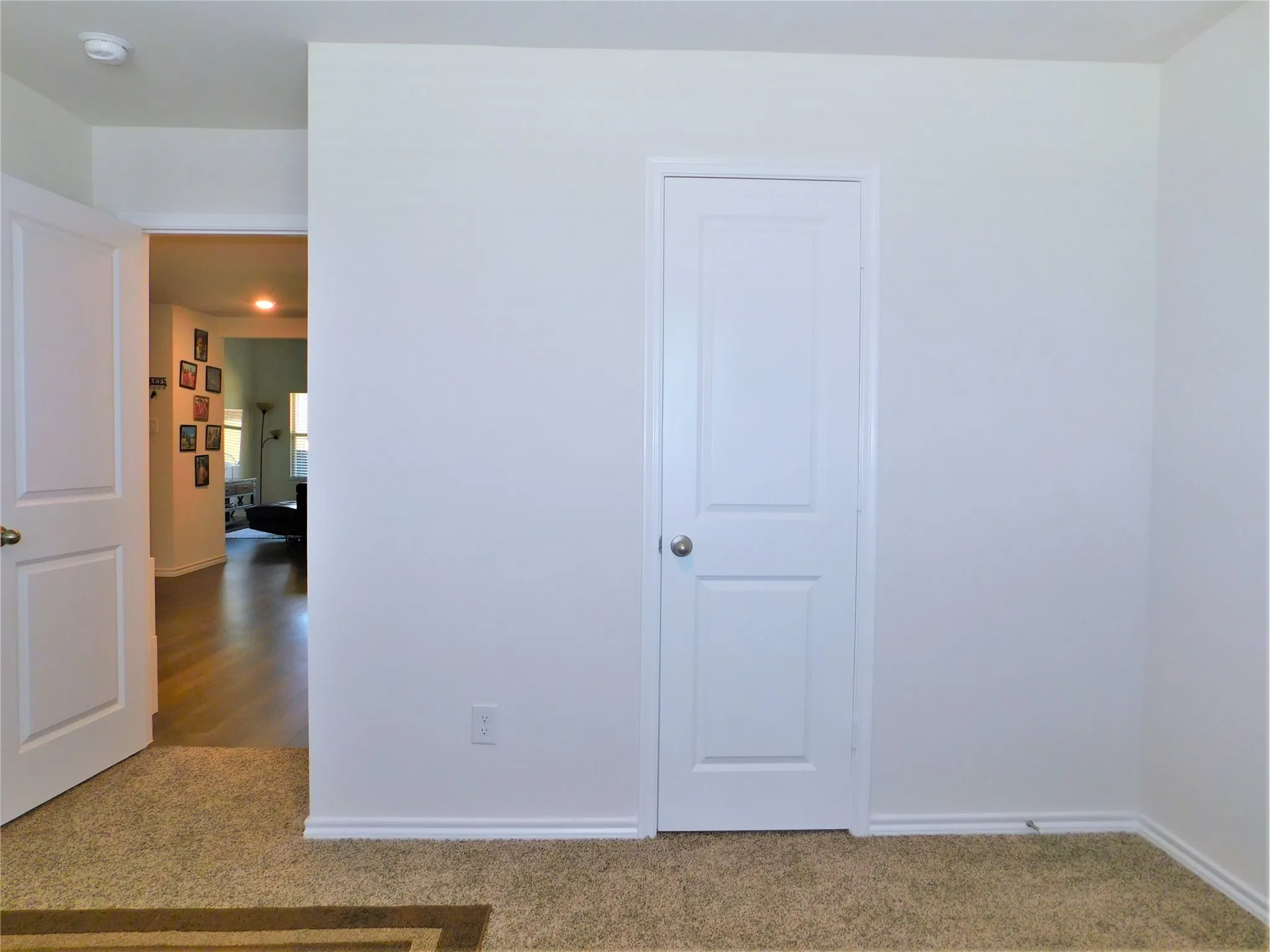 Single Family Residence For Rent in Denton County , 4025 Huntington Drive, Denton, Texas 76209, 4 Bedroom, 3 Bathroom, 2 Garage spaces, 2,374 Sqft, built in 2021, mls#21323465, Real Estate Agent in Denton, Homes For Rent in Denton county, Homes For Rent in Denton, Realtor in Denton Texas, Real Estate Brokerage Independent Realty Texas, Luminita Cordes Realtor
