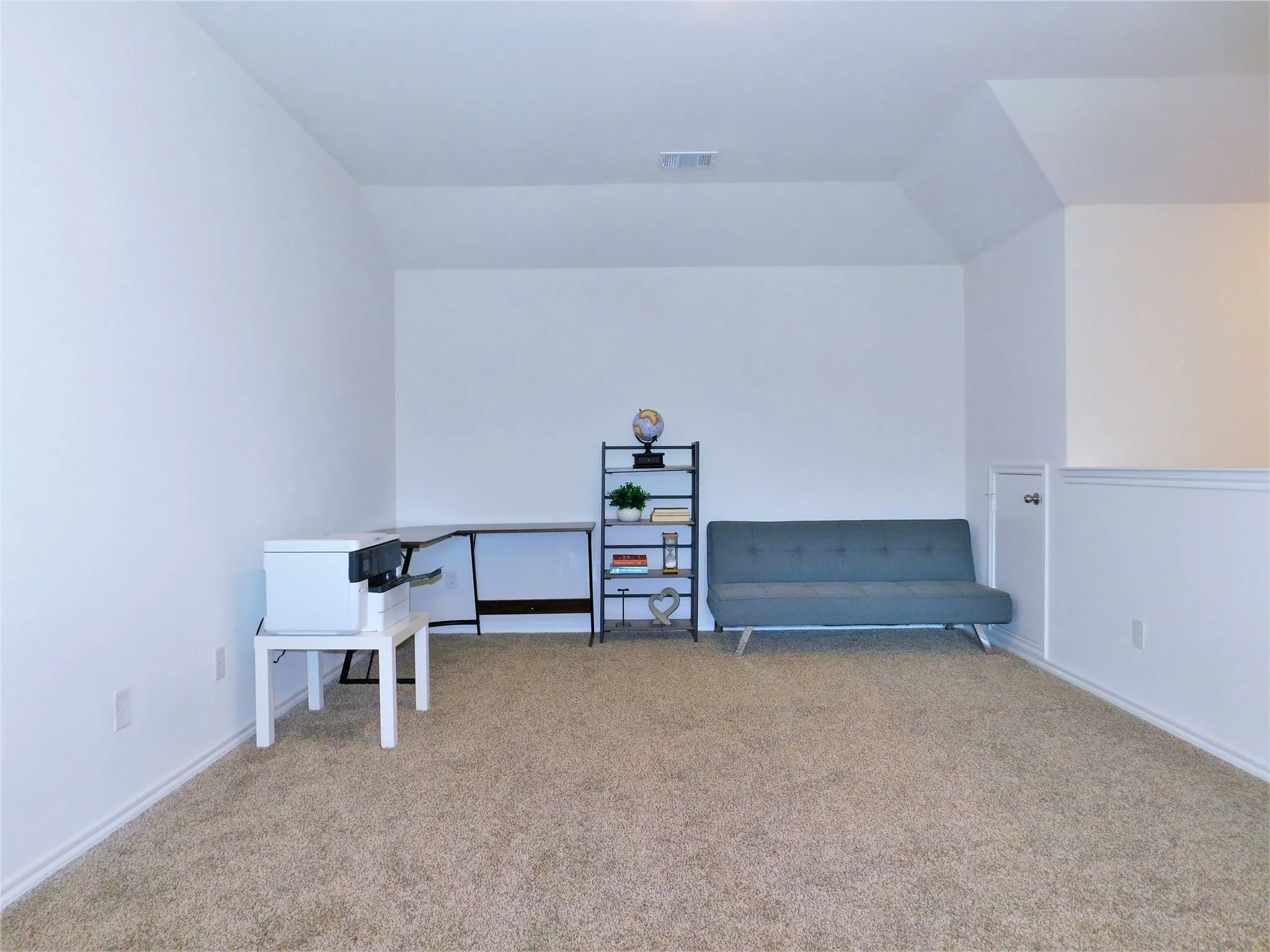 Single Family Residence For Rent in Denton County , 4025 Huntington Drive, Denton, Texas 76209, 4 Bedroom, 3 Bathroom, 2 Garage spaces, 2,374 Sqft, built in 2021, mls#21323465, Real Estate Agent in Denton, Homes For Rent in Denton county, Homes For Rent in Denton, Realtor in Denton Texas, Real Estate Brokerage Independent Realty Texas, Luminita Cordes Realtor