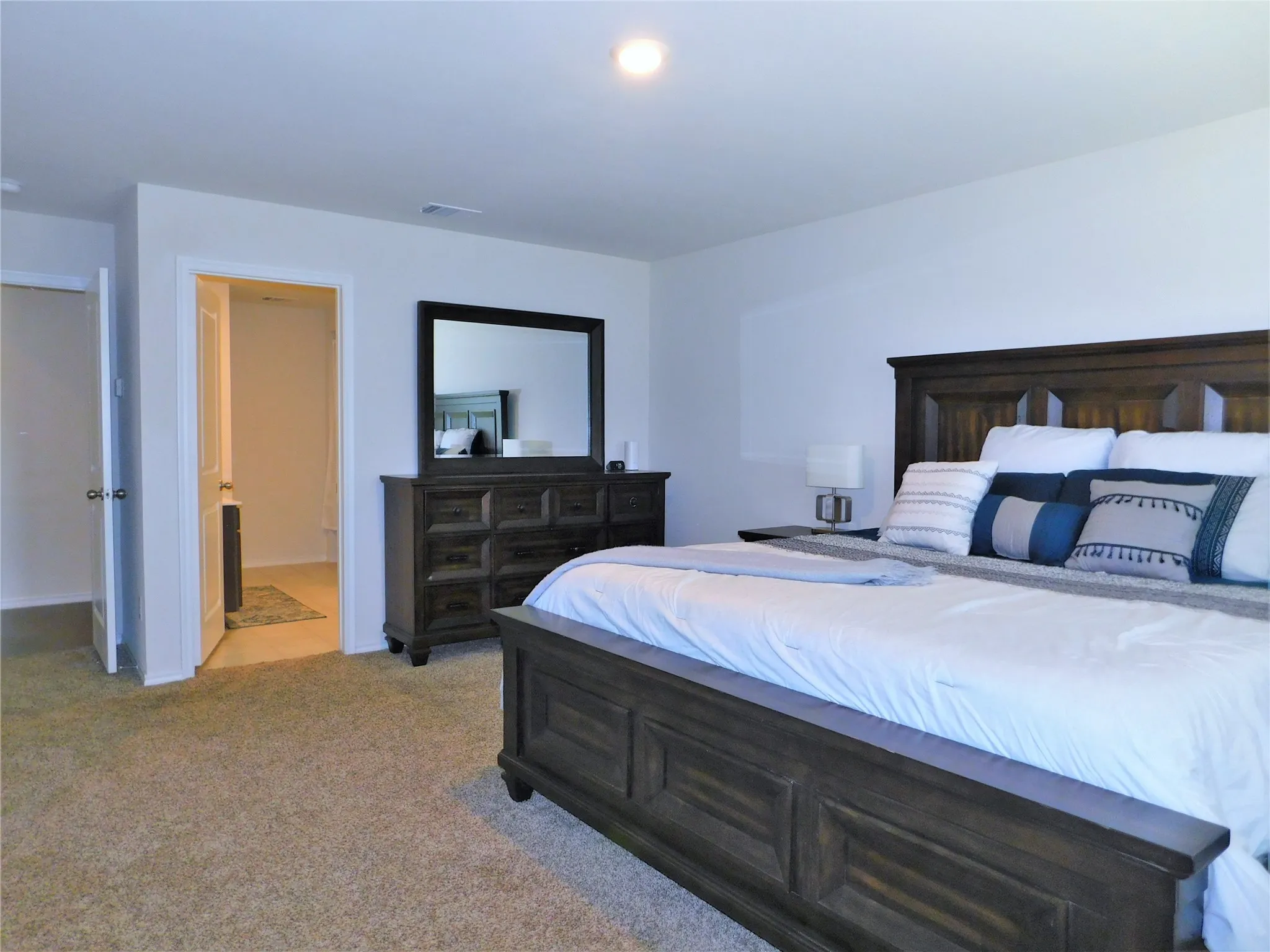 Single Family Residence For Rent in Denton County , 4025 Huntington Drive, Denton, Texas 76209, 4 Bedroom, 3 Bathroom, 2 Garage spaces, 2,374 Sqft, built in 2021, mls#21323465, Real Estate Agent in Denton, Homes For Rent in Denton county, Homes For Rent in Denton, Realtor in Denton Texas, Real Estate Brokerage Independent Realty Texas, Luminita Cordes Realtor