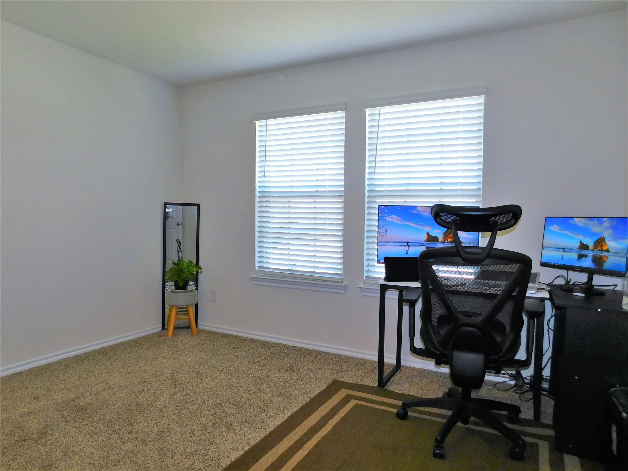 Single Family Residence For Rent in Denton County , 4025 Huntington Drive, Denton, Texas 76209, 4 Bedroom, 3 Bathroom, 2 Garage spaces, 2,374 Sqft, built in 2021, mls#21323465, Real Estate Agent in Denton, Homes For Rent in Denton county, Homes For Rent in Denton, Realtor in Denton Texas, Real Estate Brokerage Independent Realty Texas, Luminita Cordes Realtor