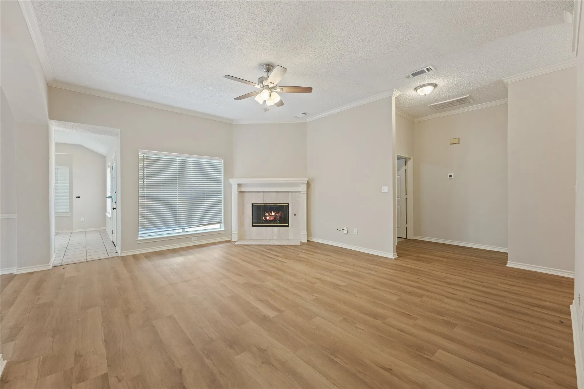 Single Family Residence For Rent in Collin County , 11900 PORT Road, Frisco, Texas 75035, 3 Bedroom, 2 Bathroom, 2 Garage spaces, 1,924 Sqft, built in 1996, mls#21323504, Real Estate Agent in Frisco, Homes For Rent in Collin county, Homes For Rent in Frisco, Realtor in Frisco Texas, Real Estate Brokerage Independent Realty Texas, Luminita Cordes Realtor