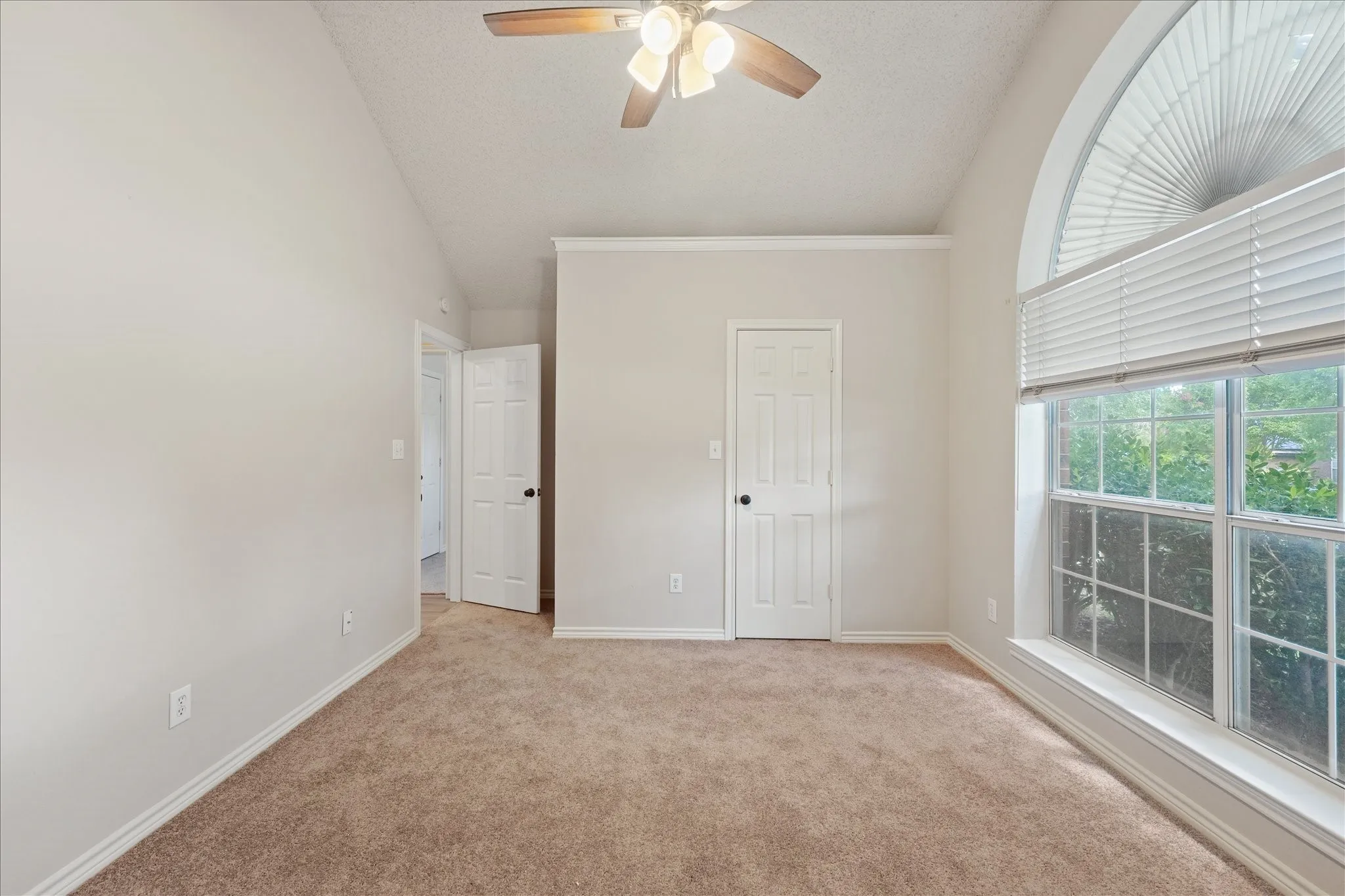 Single Family Residence For Rent in Collin County , 11900 PORT Road, Frisco, Texas 75035, 3 Bedroom, 2 Bathroom, 2 Garage spaces, 1,924 Sqft, built in 1996, mls#21323504, Real Estate Agent in Frisco, Homes For Rent in Collin county, Homes For Rent in Frisco, Realtor in Frisco Texas, Real Estate Brokerage Independent Realty Texas, Luminita Cordes Realtor