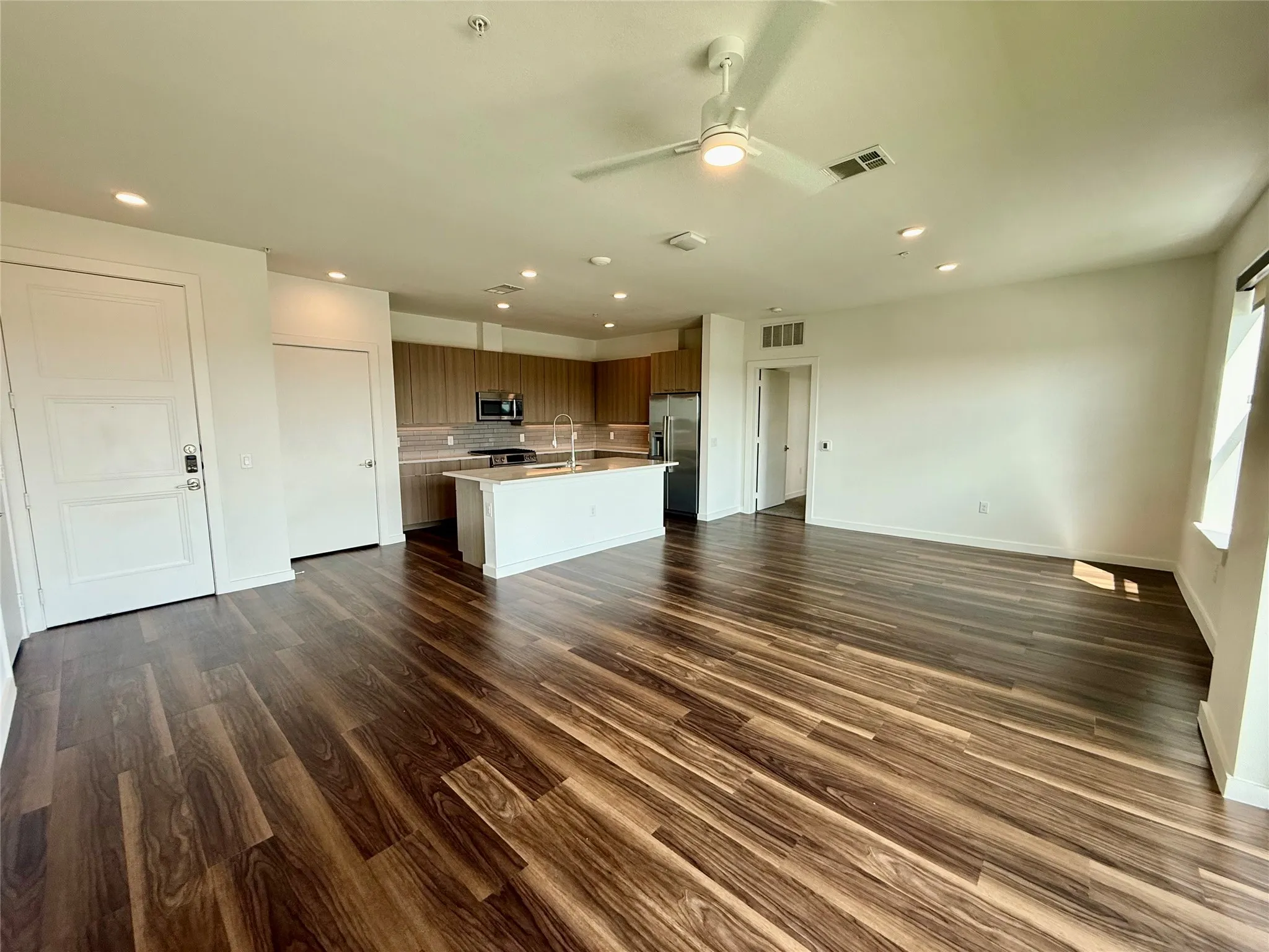 Apartment For Rent in Dallas County , 7450 Coronado Avenue 504, Dallas, Texas 75214, 1 Bedroom, 1 Bathroom, Garage spaces, 1,063 Sqft, built in 2018, Price $2,932, mls#21323505, Real Estate Agent in Dallas, Homes For Rent in Dallas county, Homes For Rent in Dallas, Realtor in Dallas Texas, Real Estate Brokerage Independent Realty Texas, Luminita Cordes Realtor