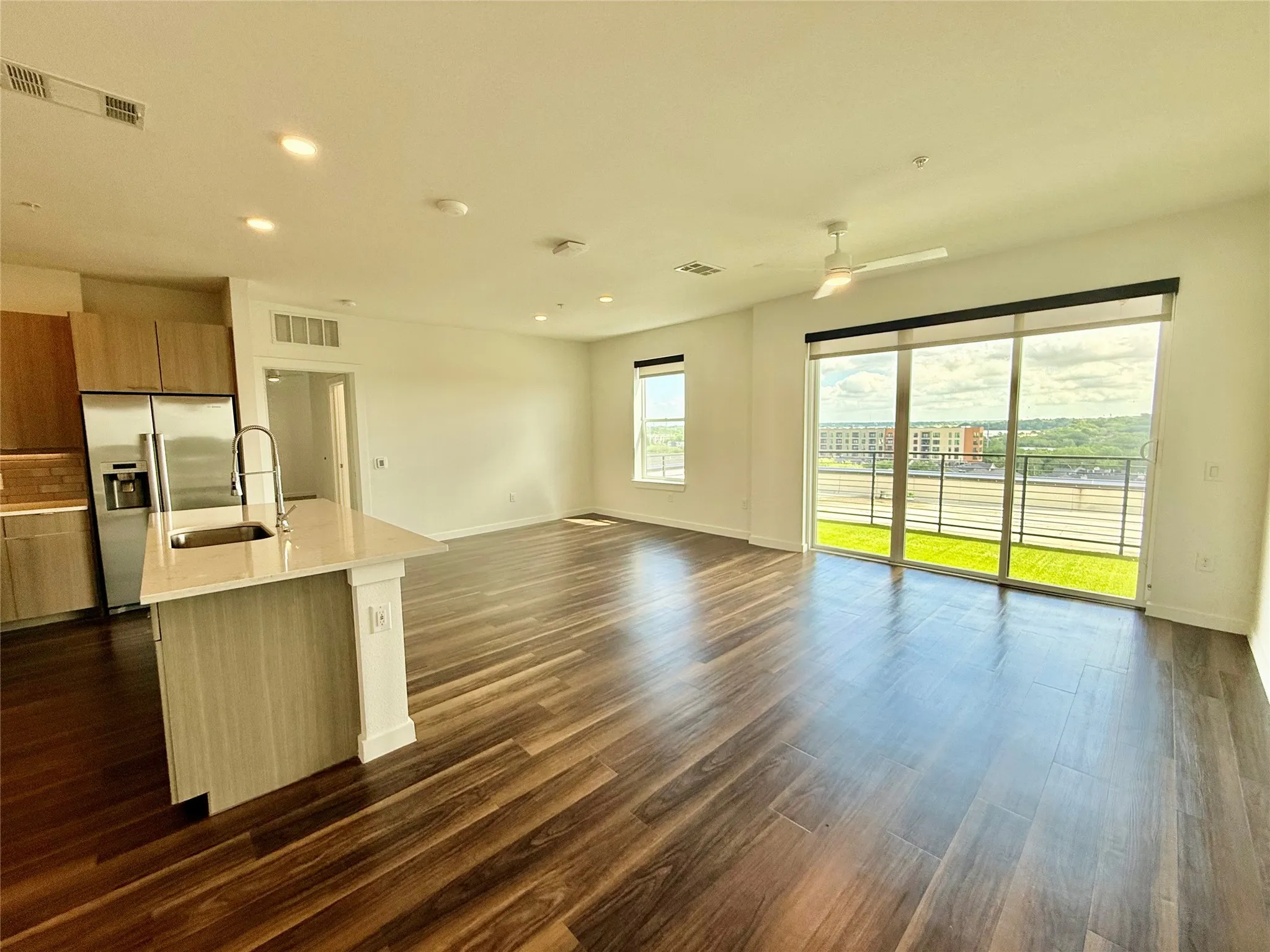 Apartment For Rent in Dallas County , 7450 Coronado Avenue 504, Dallas, Texas 75214, 1 Bedroom, 1 Bathroom, Garage spaces, 1,063 Sqft, built in 2018, Price $2,932, mls#21323505, Real Estate Agent in Dallas, Homes For Rent in Dallas county, Homes For Rent in Dallas, Realtor in Dallas Texas, Real Estate Brokerage Independent Realty Texas, Luminita Cordes Realtor