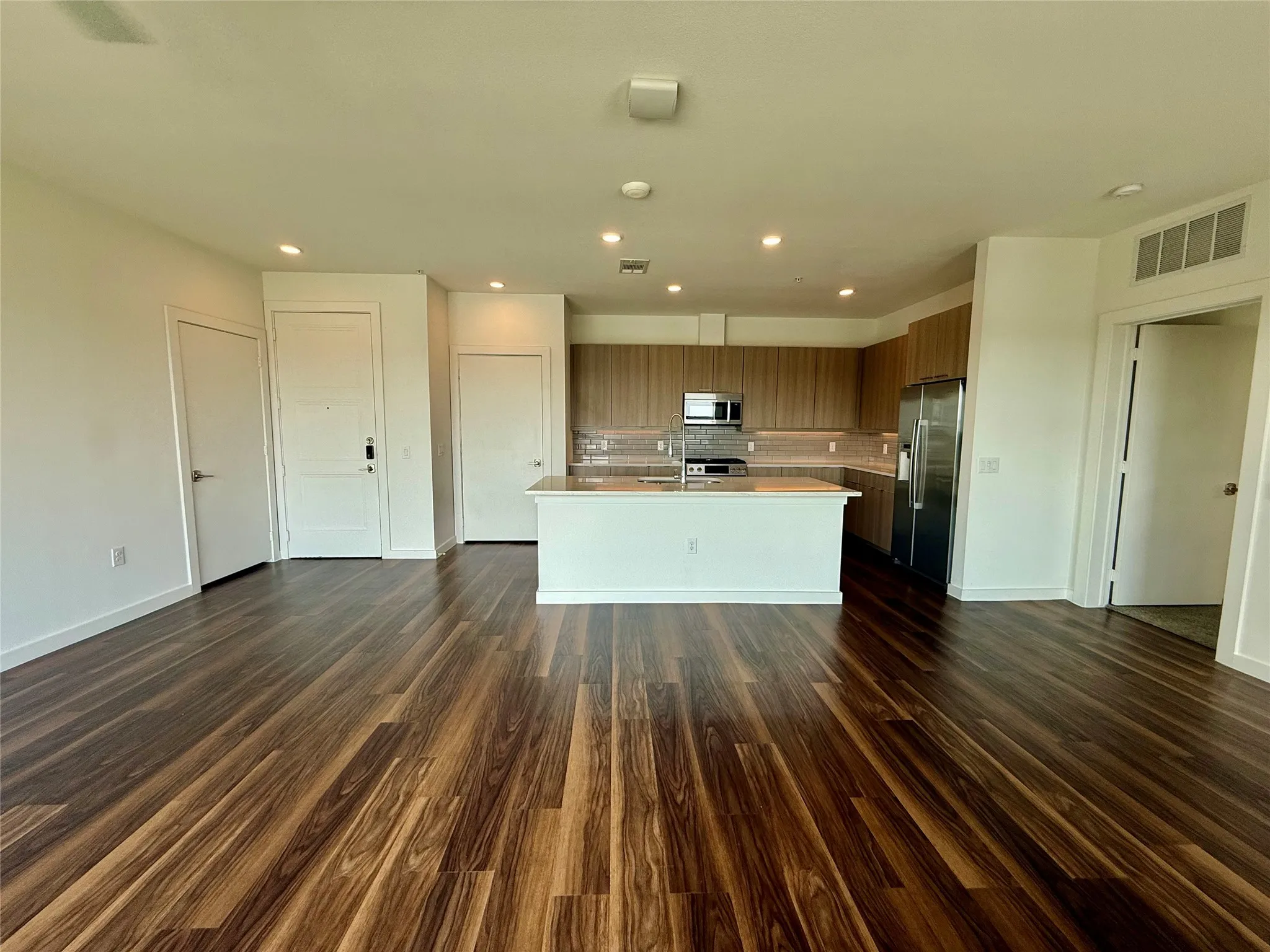 Apartment For Rent in Dallas County , 7450 Coronado Avenue 504, Dallas, Texas 75214, 1 Bedroom, 1 Bathroom, Garage spaces, 1,063 Sqft, built in 2018, Price $2,932, mls#21323505, Real Estate Agent in Dallas, Homes For Rent in Dallas county, Homes For Rent in Dallas, Realtor in Dallas Texas, Real Estate Brokerage Independent Realty Texas, Luminita Cordes Realtor