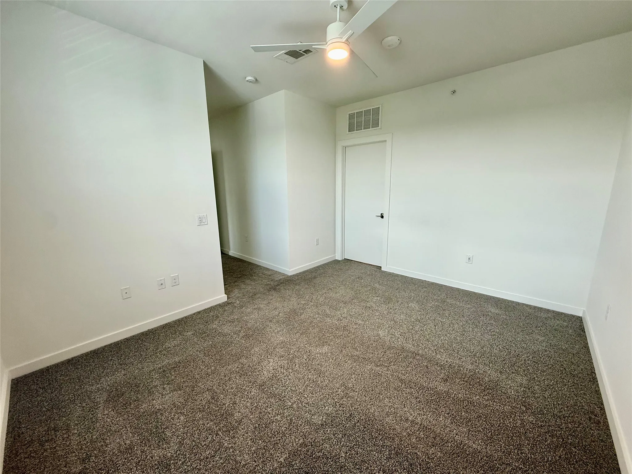 Apartment For Rent in Dallas County , 7450 Coronado Avenue 504, Dallas, Texas 75214, 1 Bedroom, 1 Bathroom, Garage spaces, 1,063 Sqft, built in 2018, Price $2,932, mls#21323505, Real Estate Agent in Dallas, Homes For Rent in Dallas county, Homes For Rent in Dallas, Realtor in Dallas Texas, Real Estate Brokerage Independent Realty Texas, Luminita Cordes Realtor